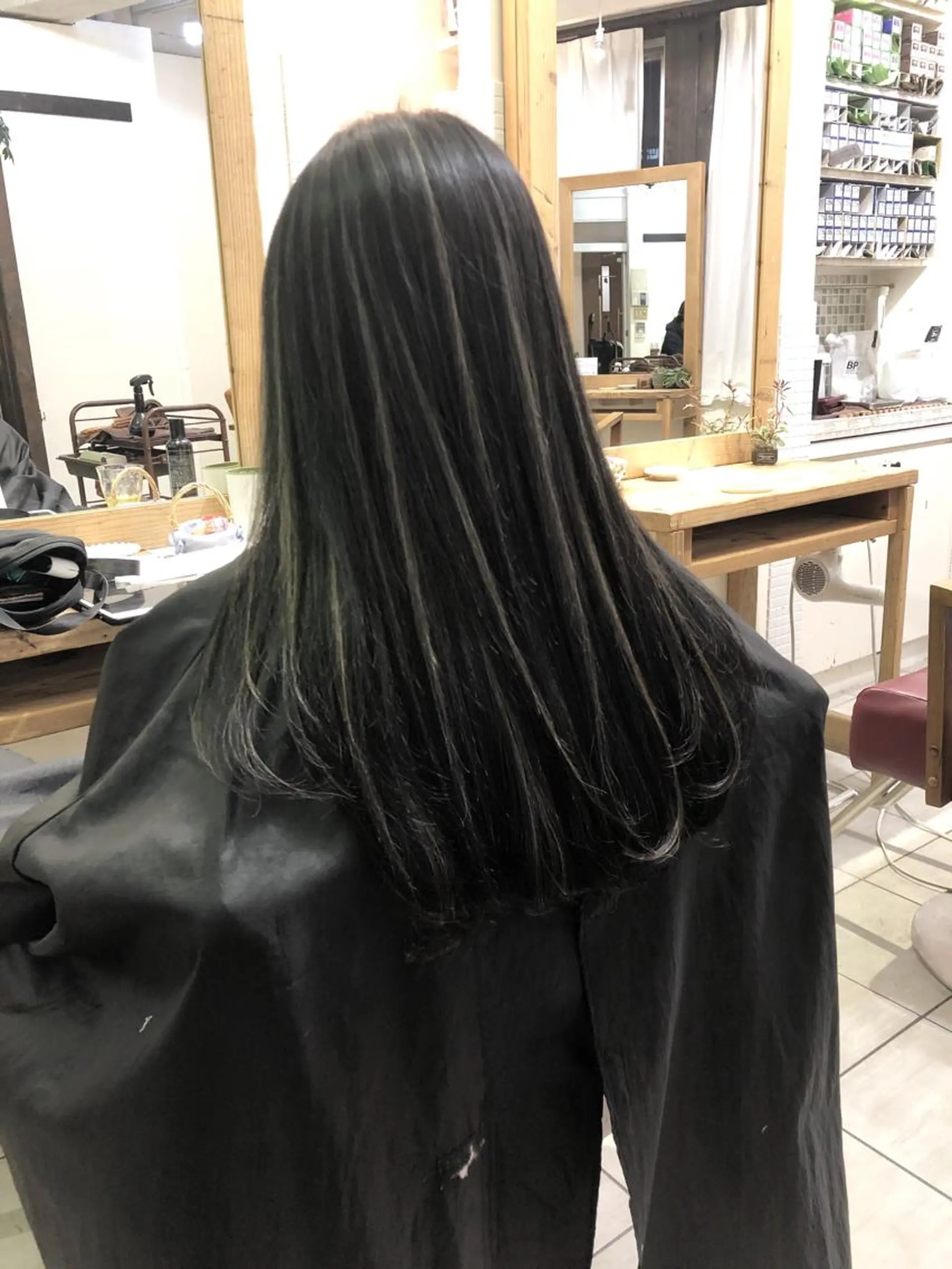 カラー ショートヘア✨ 高橋大河のヘアスタイル