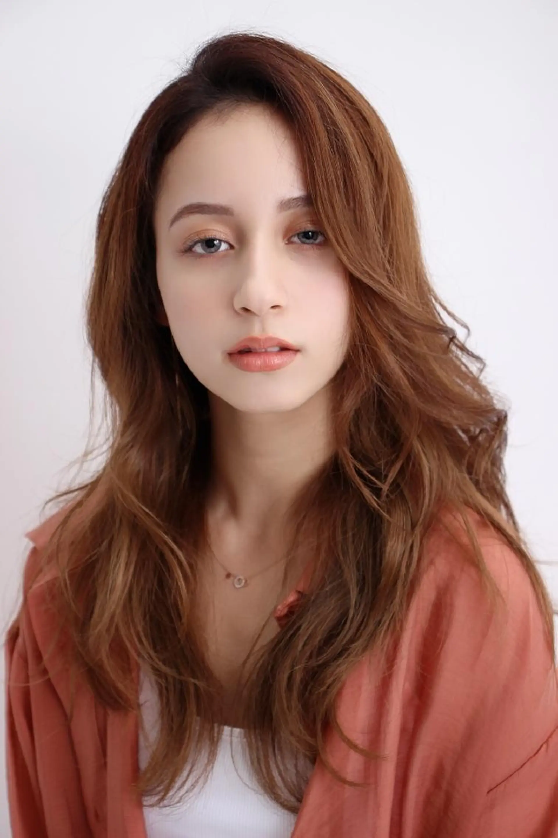 セミロング カラー 全メニュー🌈 30%Off🌟のヘアスタイル