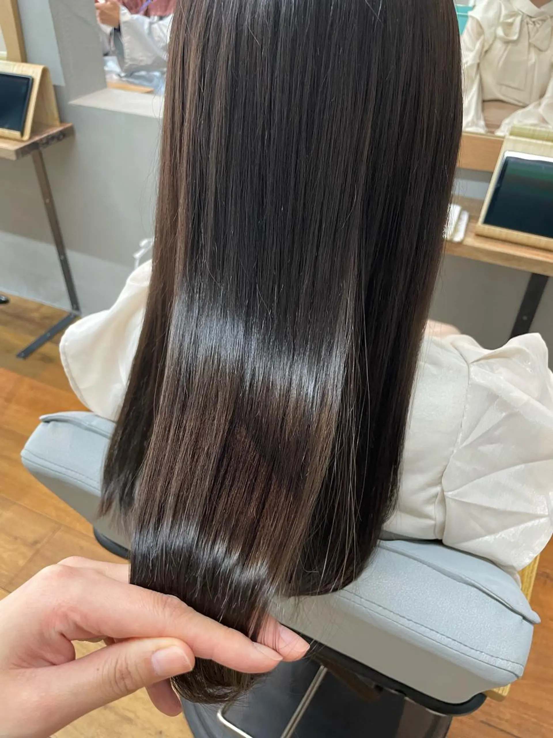 ロング カラー アッシュ アッシュグレー カット ヘアカラー 縮毛矯正 女性リピ90%🍨 🩷佐藤みずきのヘアスタイル