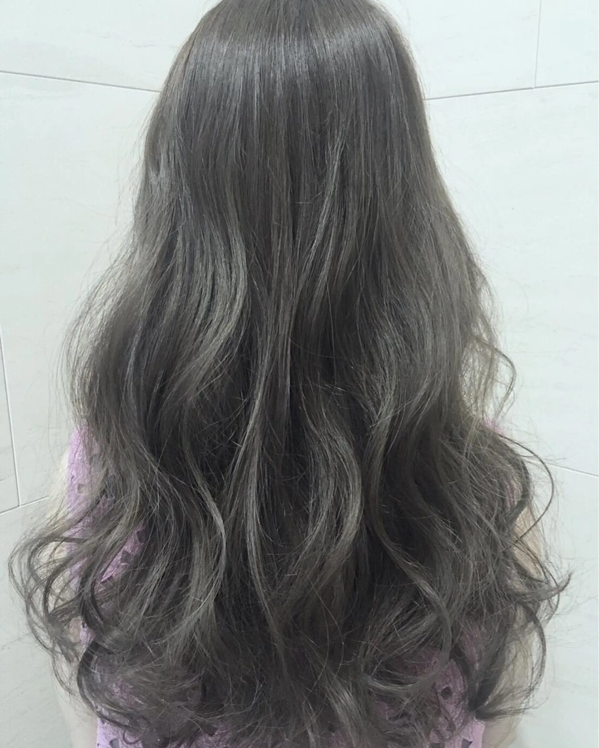 ロング カラー ブリーチ イルミナカラー ブリーチなしカラー Lee枚方所属・今里 弘樹のヘアスタイル