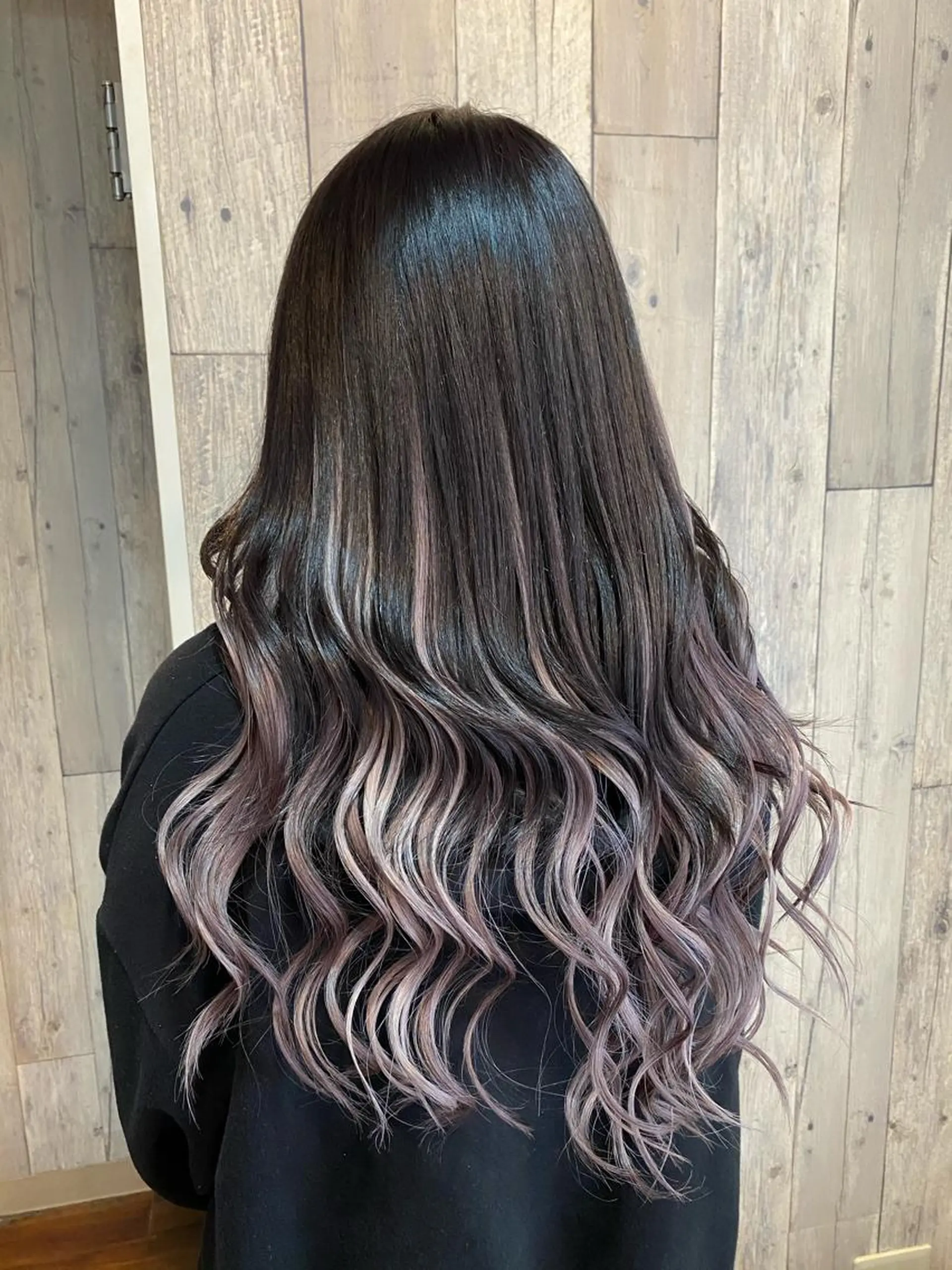 ロング カラー グラデーションカラー エクステ LOHAS 関根真由美のヘアスタイル