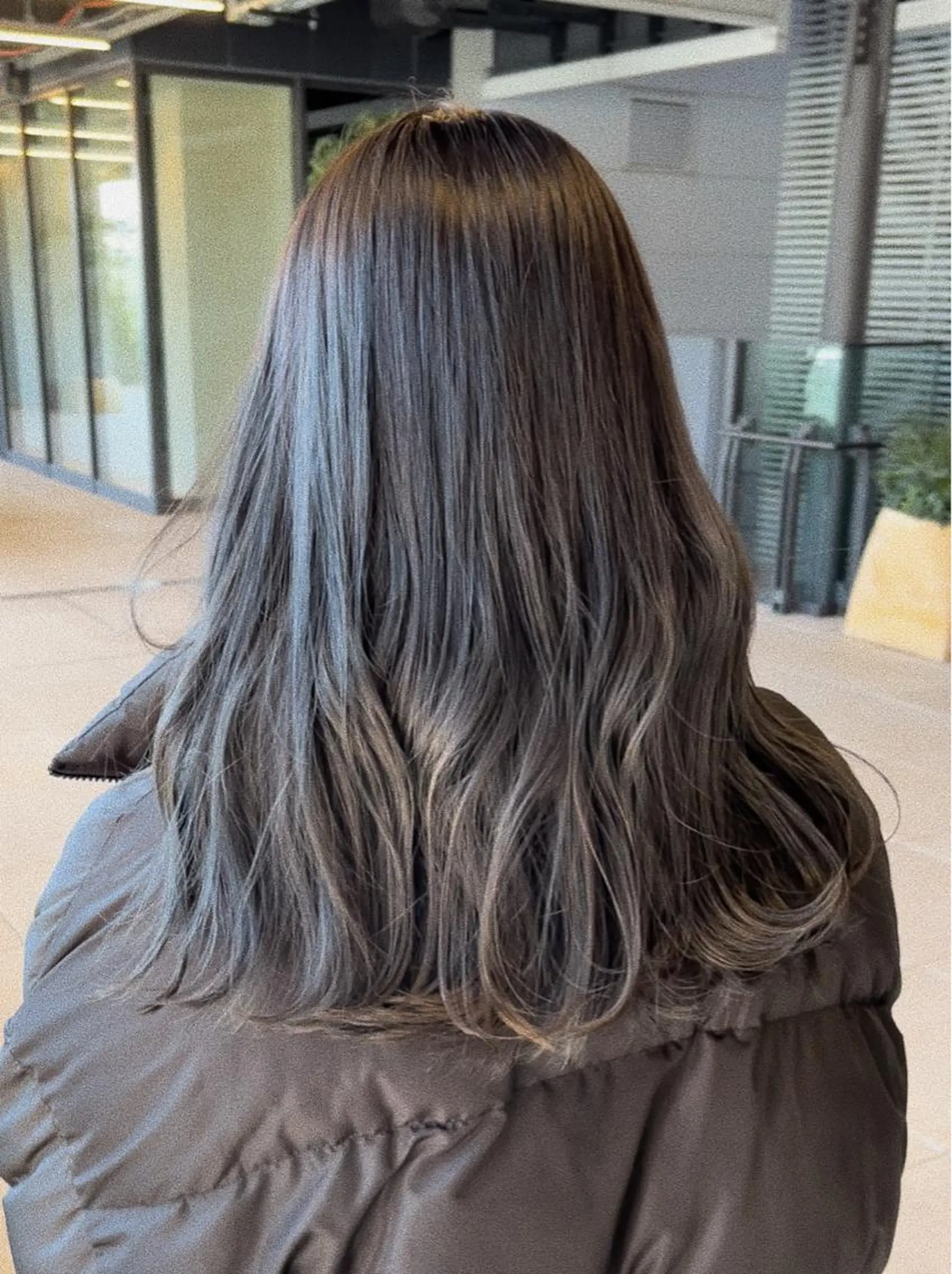 ロング カラー PULSE yokohama所属・レイヤー |オリーブ |ヘーゼルベージュのヘアスタイル