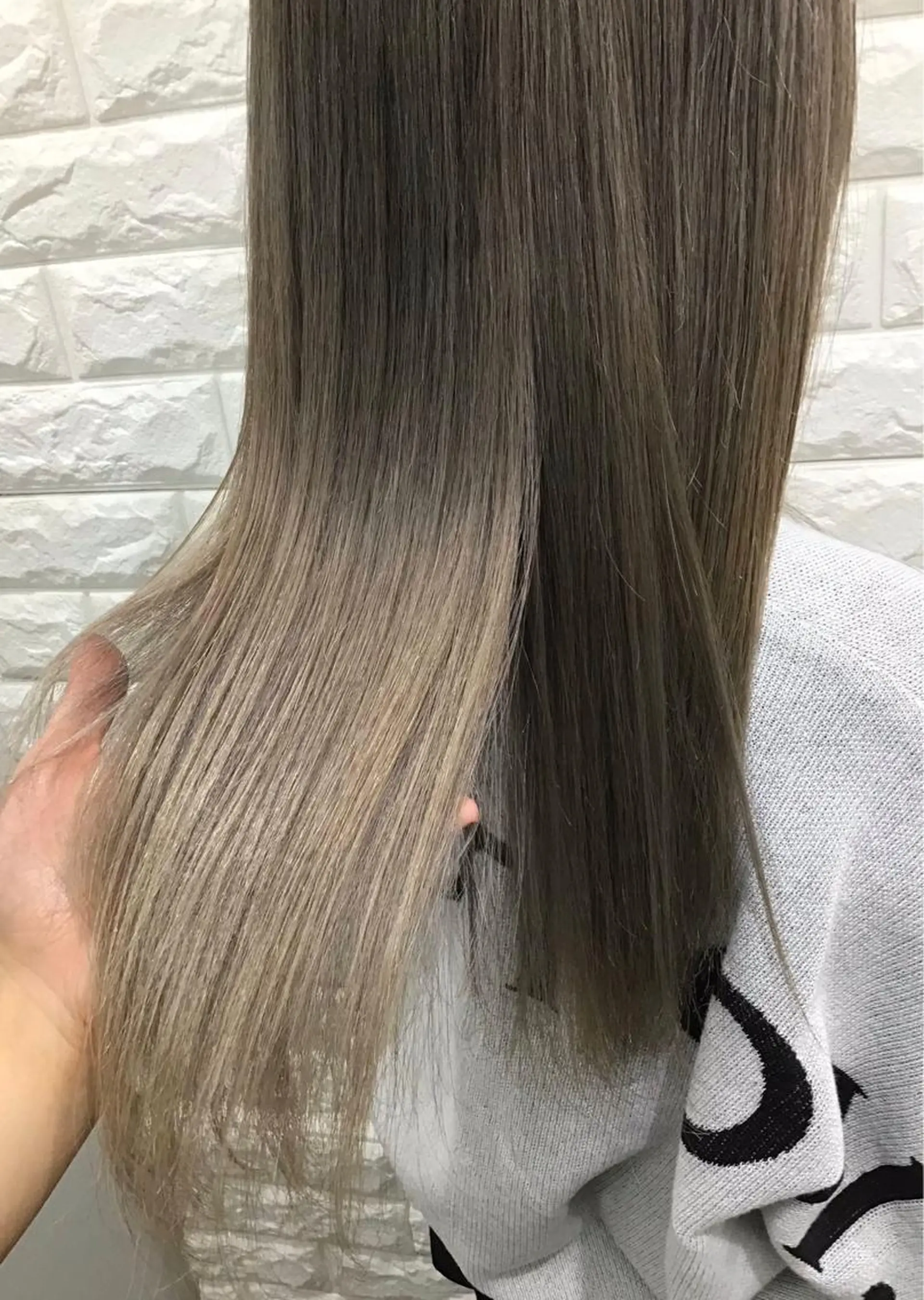 ロング カラー 🤍透明感カラー🤍 Moeのヘアスタイル