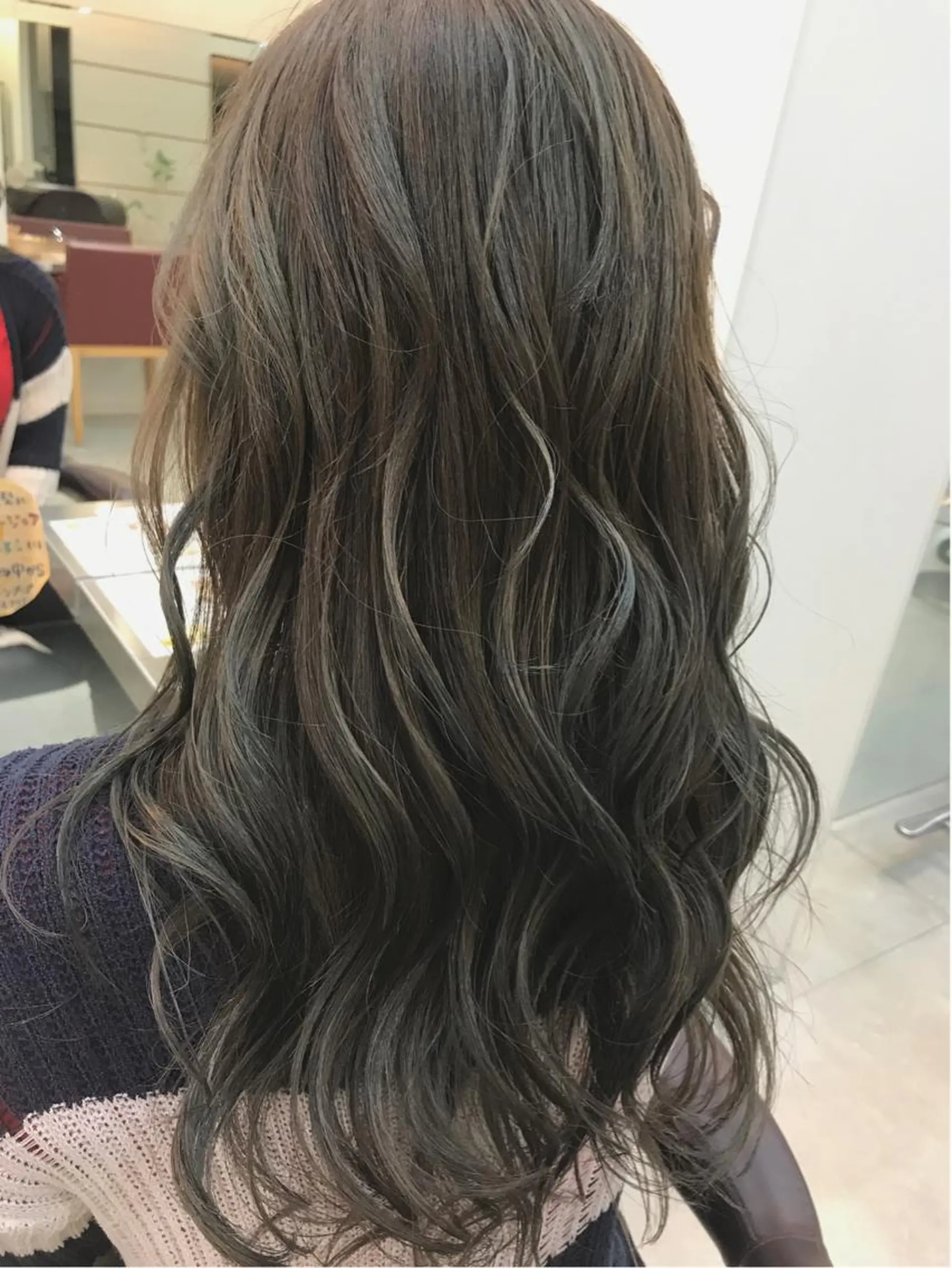 ロング カラー ハイライトカラー 外国人風カラー ハイライト 顔まわり‎🤍小顔 カット🤍みさきのその他イメージ