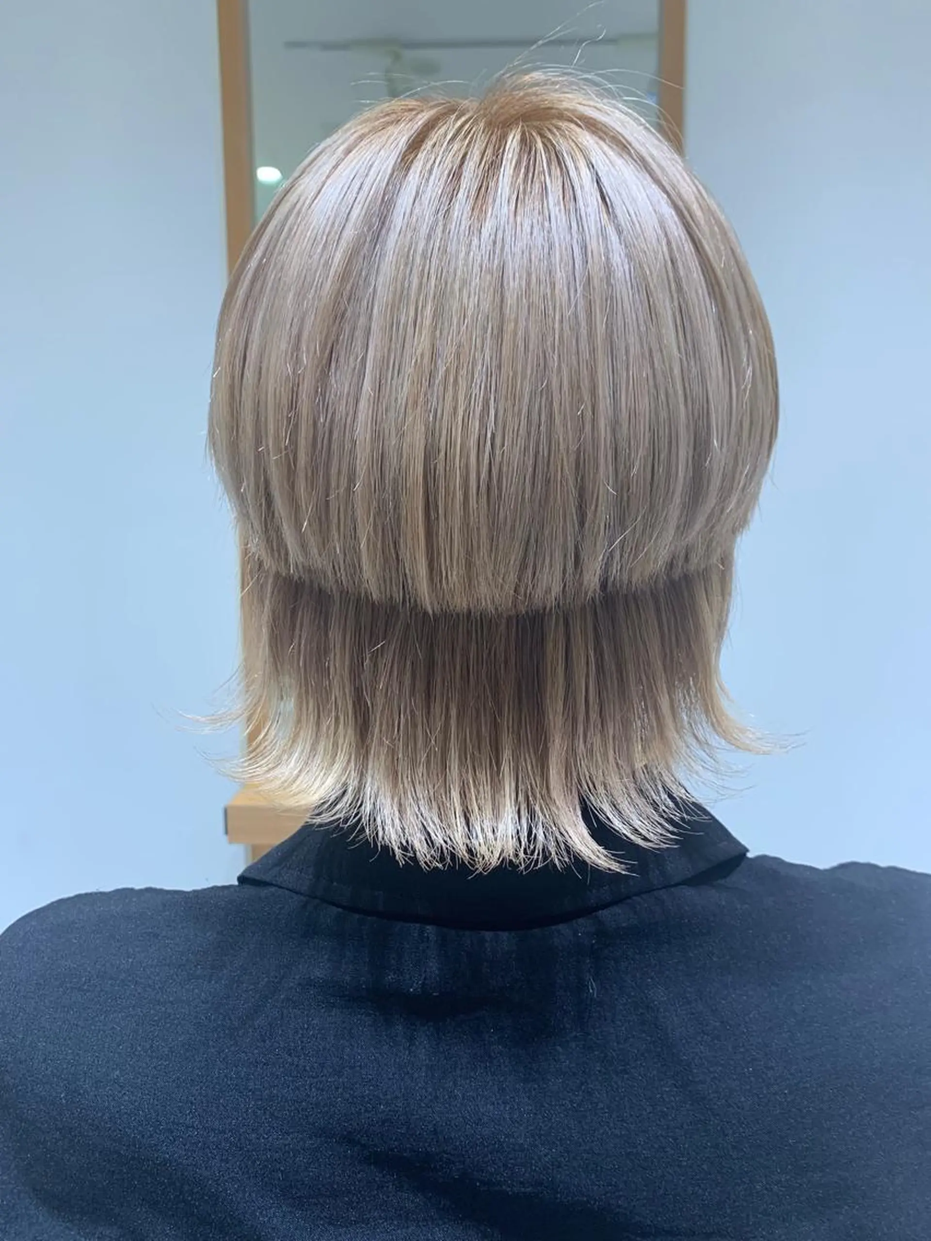 ショート カラー ベージュカラー ブロンド ブロンドベージュ Hitotose代表 中島和樹のヘアスタイル