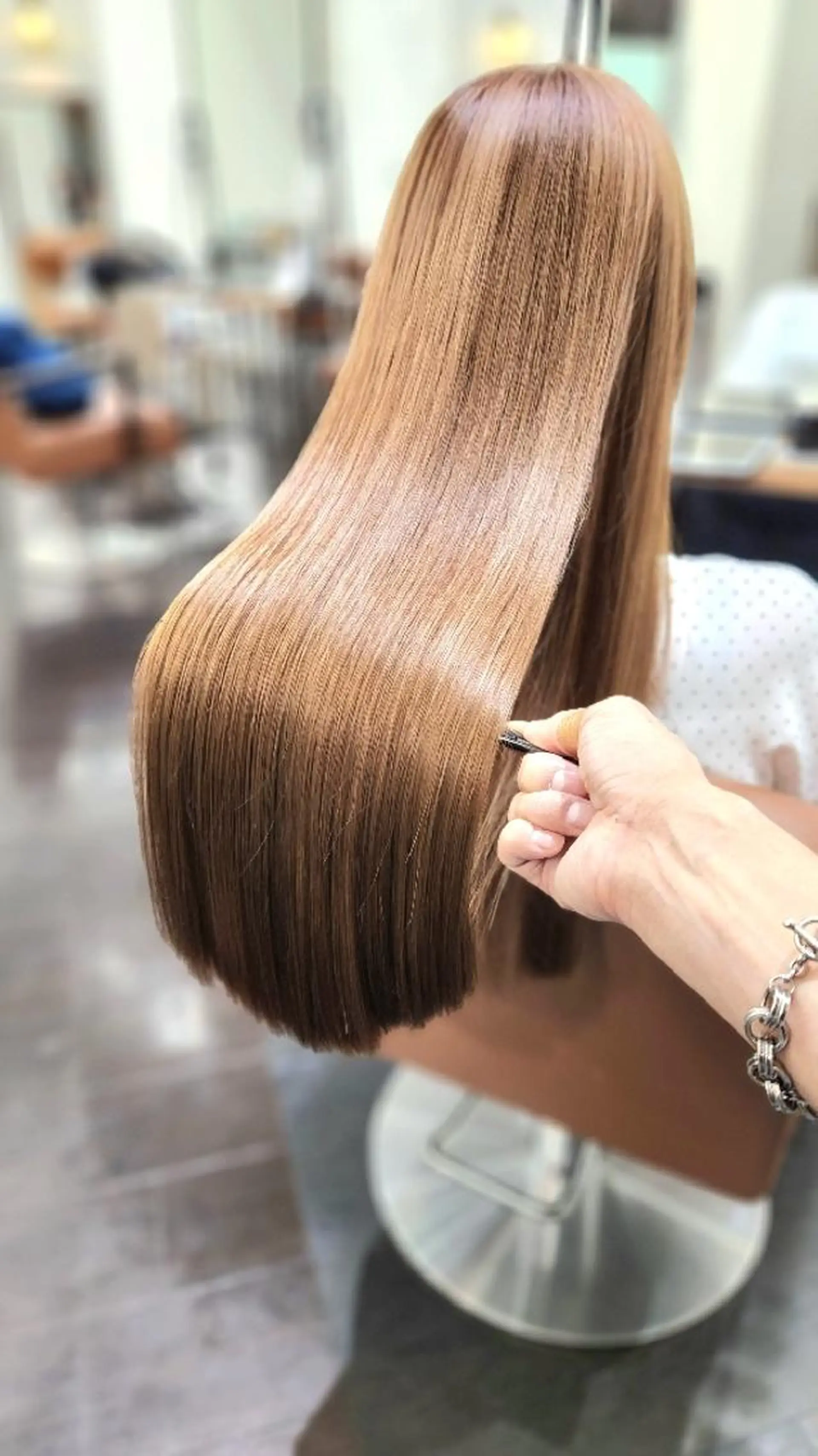 ロング 髪質改善 ロング 縮毛矯正 トリートメント 酸熱トリートメント カット ヘアカラー トリートメント ヒロセ シュウジのヘアスタイル