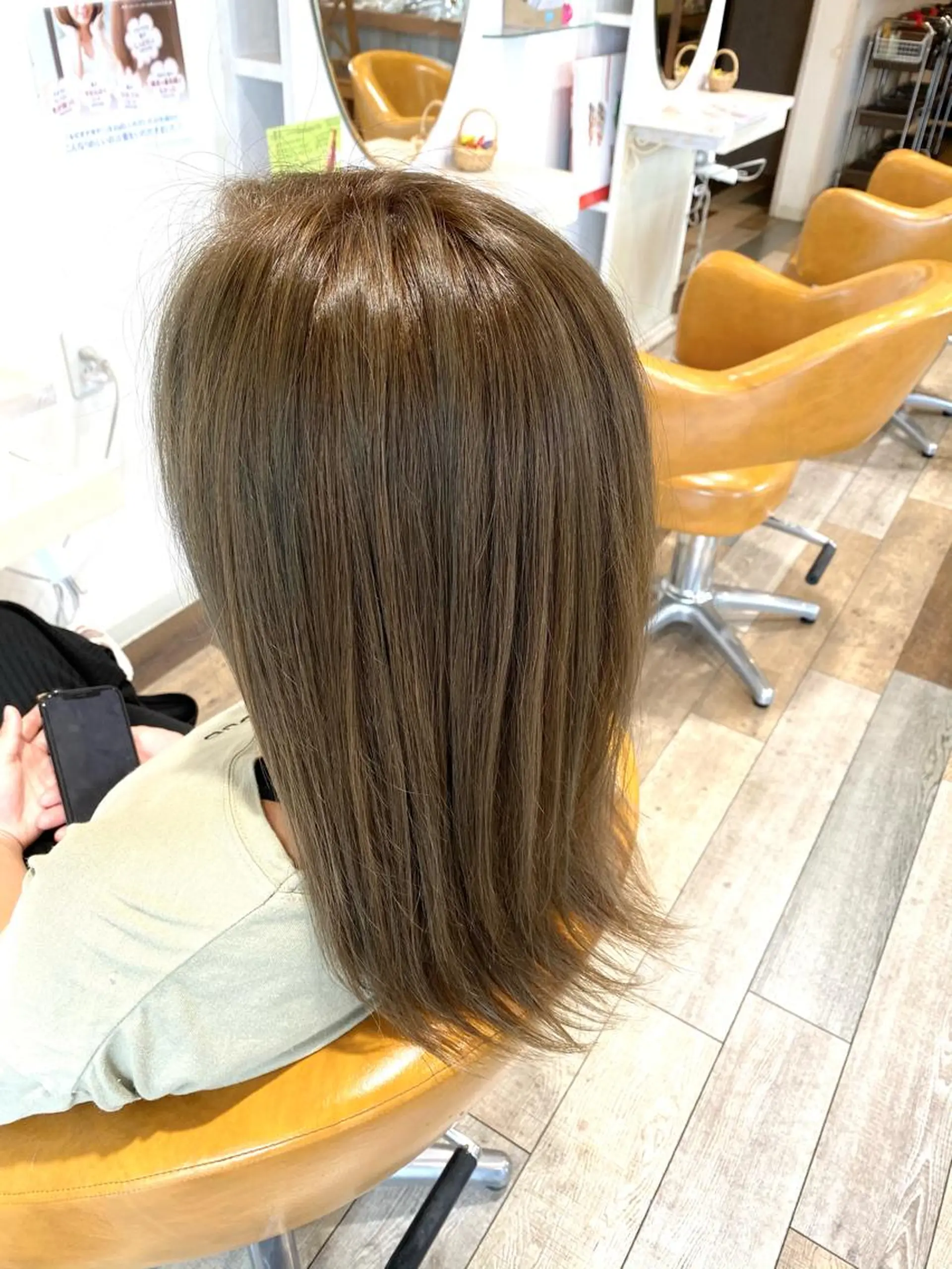 セミロング カラー アディクシーカラー バレイヤージュ ブリーチ ケアブリーチ デザインカラー カット ヘアカラー unpeu hair  二条所属・先着1名様限定 カット無料のヘアスタイル