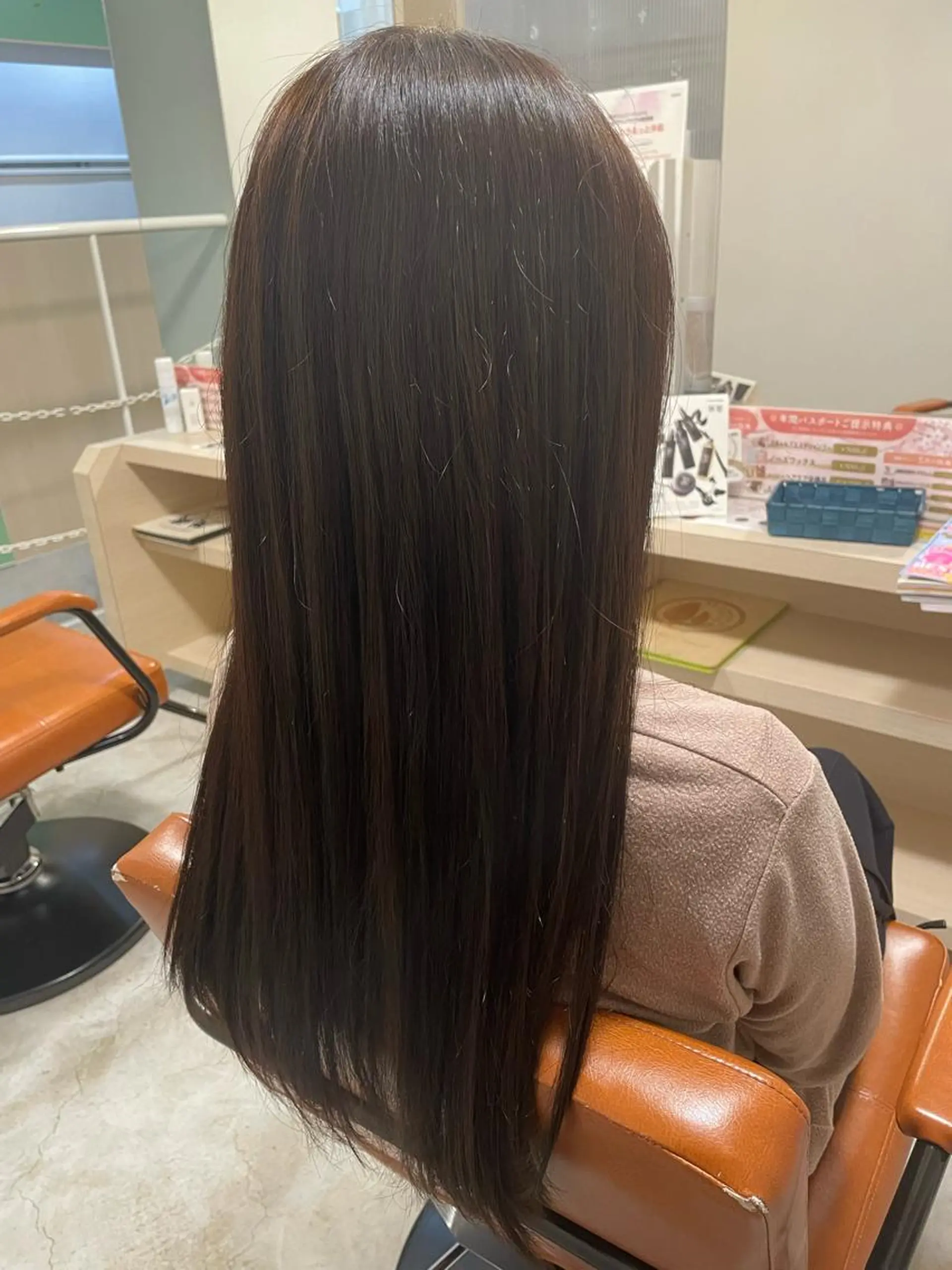 ロング カラー 透明感カラー オリーブカラー オレンジ ヘアカラー 佐藤 爽香のヘアスタイル