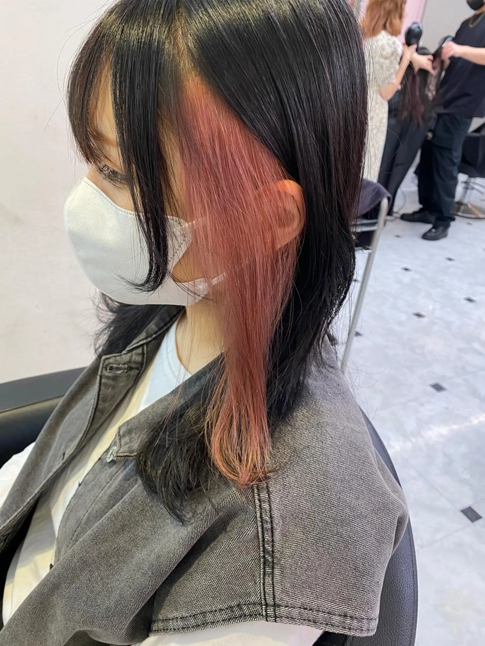 セミロング カラー ヘアカラー トリートメント ケアブリーチ 韓国レイヤーKYONのヘアスタイル