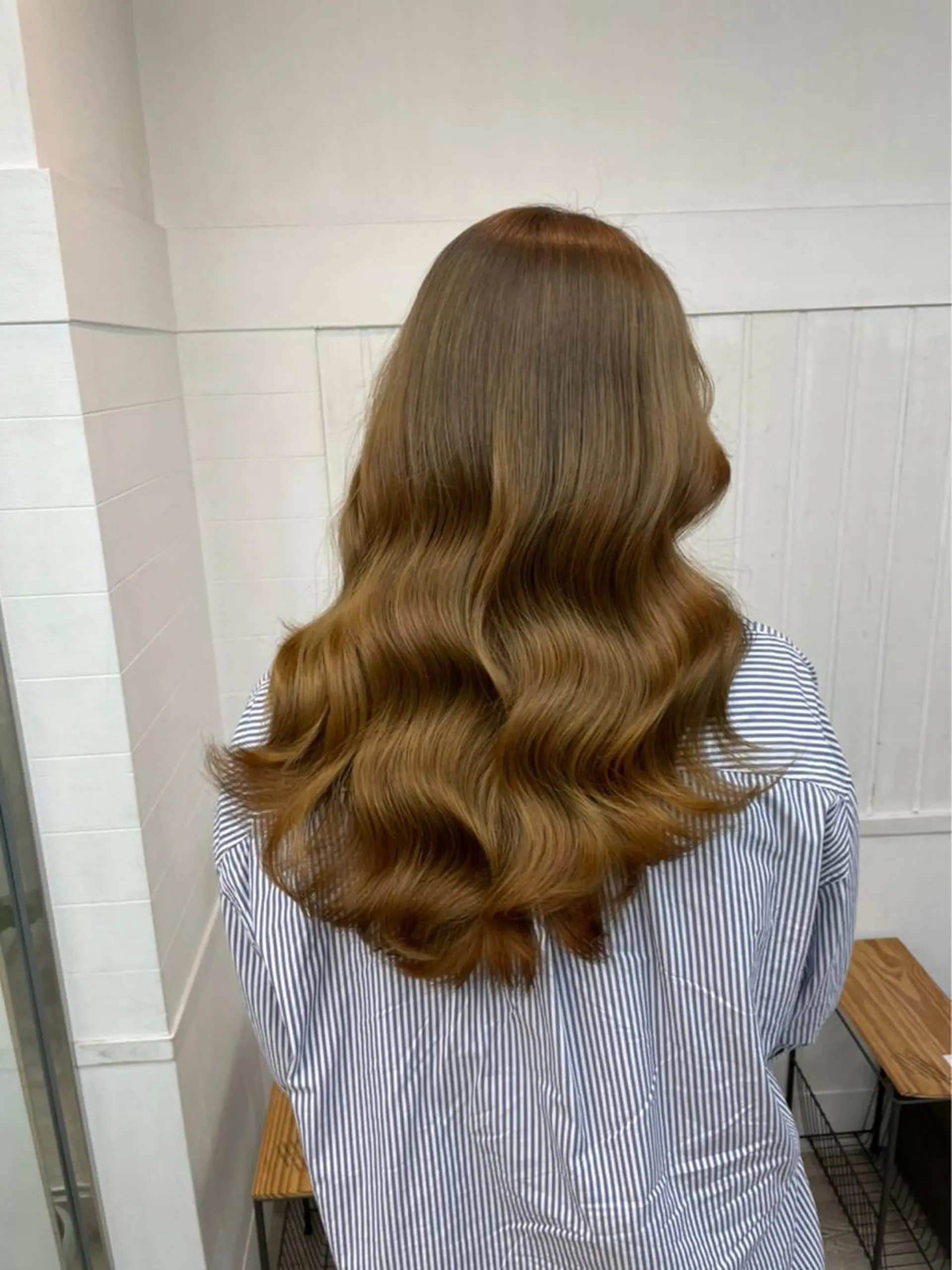 ロング カラー パーマ アディクシーカラー アッシュ バレイヤージュ ベージュカラー ブリーチ N° +aero 横浜のヘアスタイル