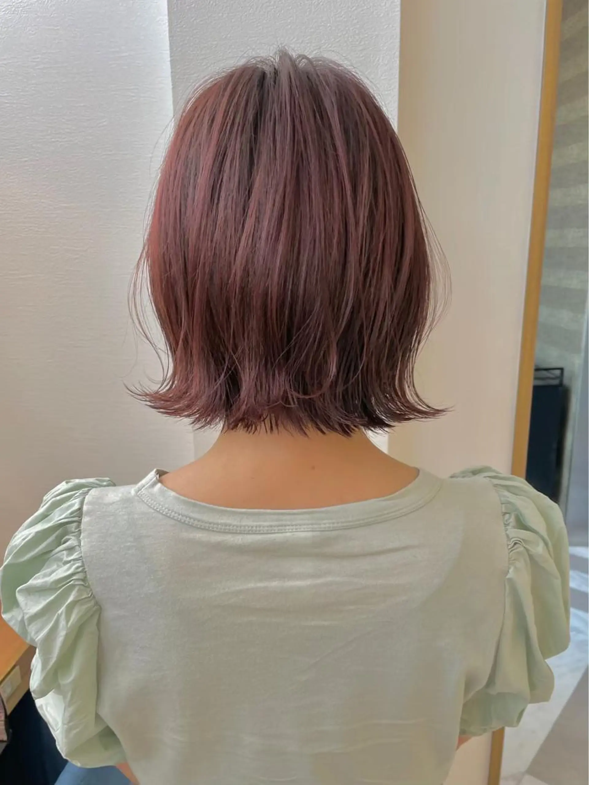 ミディアム カット 縮毛矯正 トリートメント ✨髪質改善特化✨副 店長椎葉信乃介のヘアスタイル