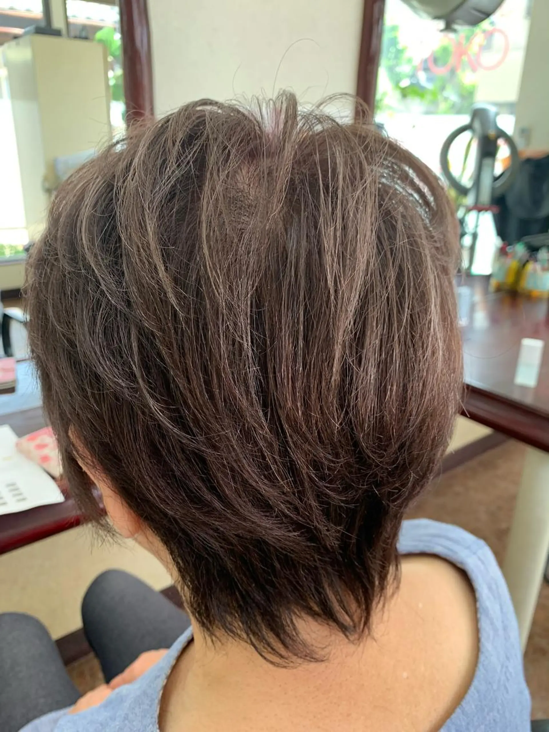 ショート カラー アッシュ ハイライトカラー パープルカラー ハイライト ショートヘア ヘアカラー 後藤 弓佳のヘアスタイル