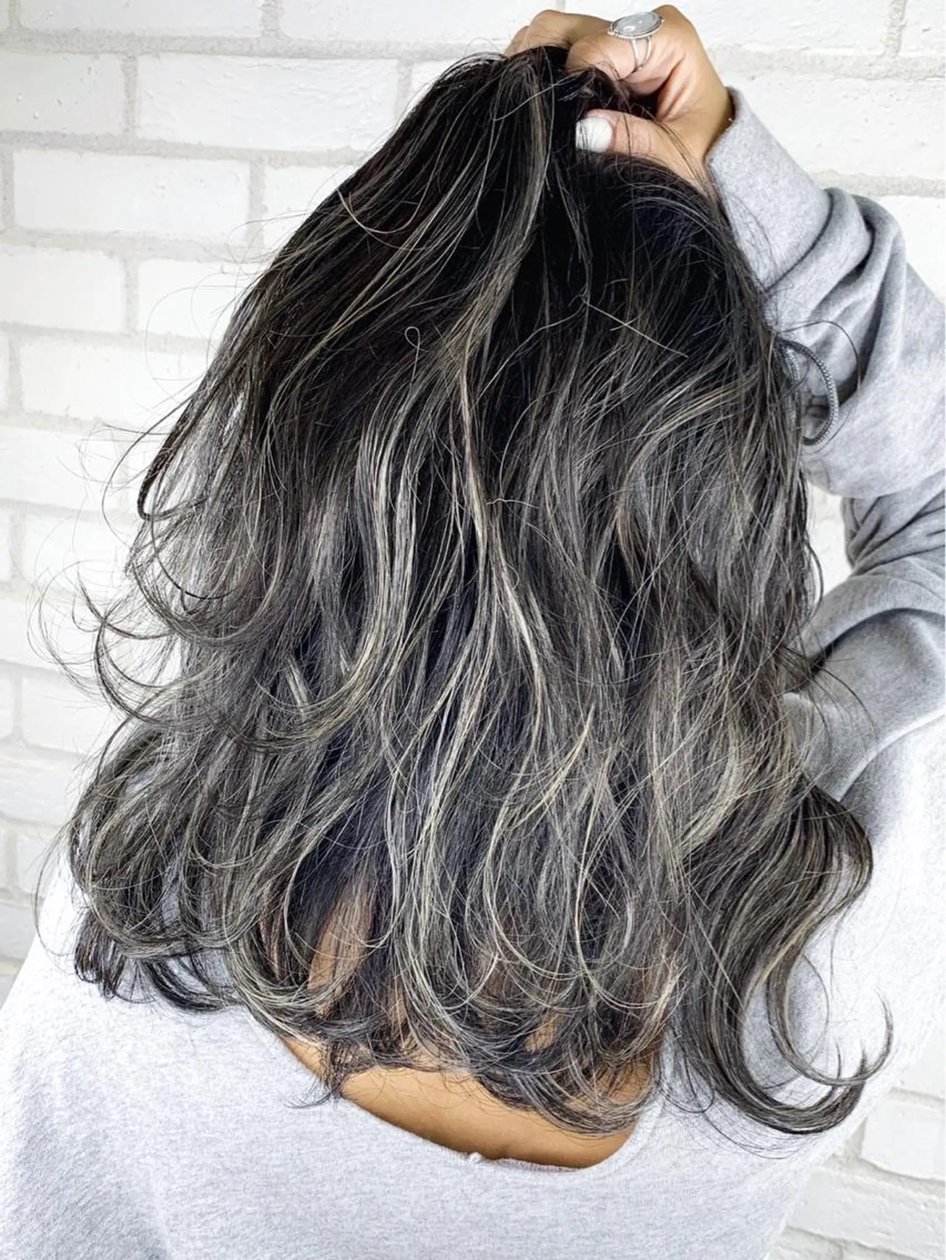 ミディアム カラー ヘアアレンジ カット ヘアカラー トリートメント VIM hairおもろまち店のヘアスタイル