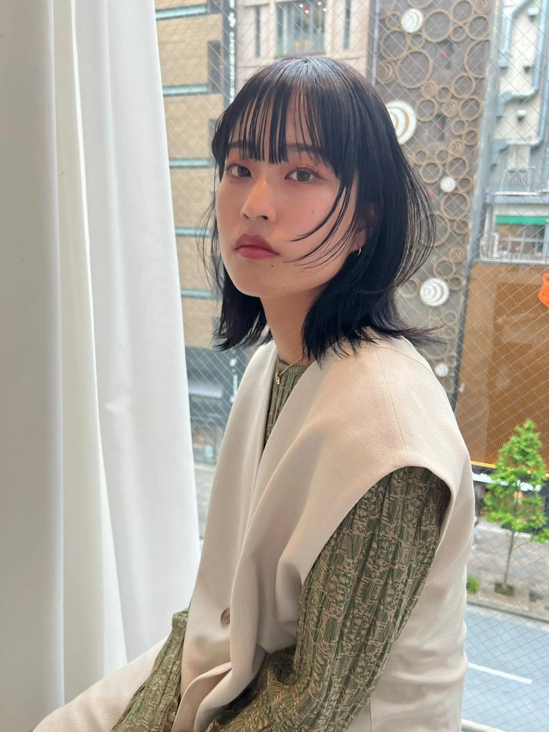 ミディアム レイヤー専門家 ダブルカラー修のヘアスタイル