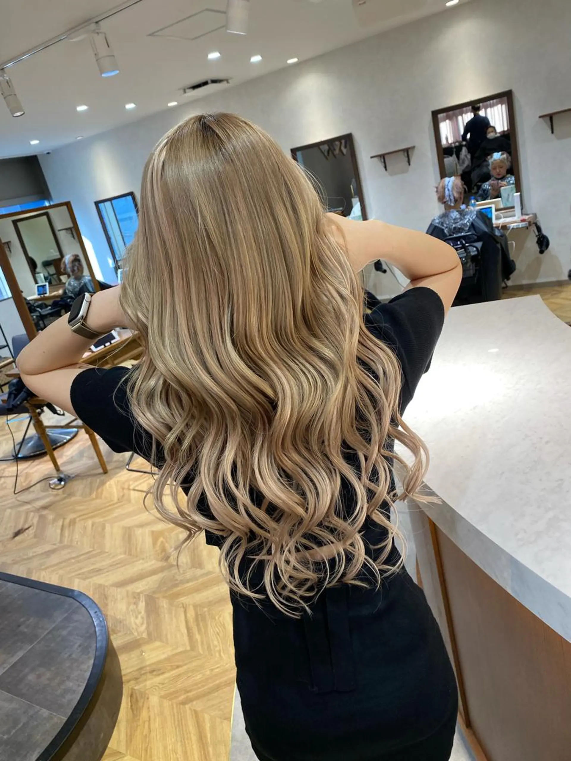 ヘアアレンジ 💛うる艶ハイトーン LEON💛のヘアスタイル
