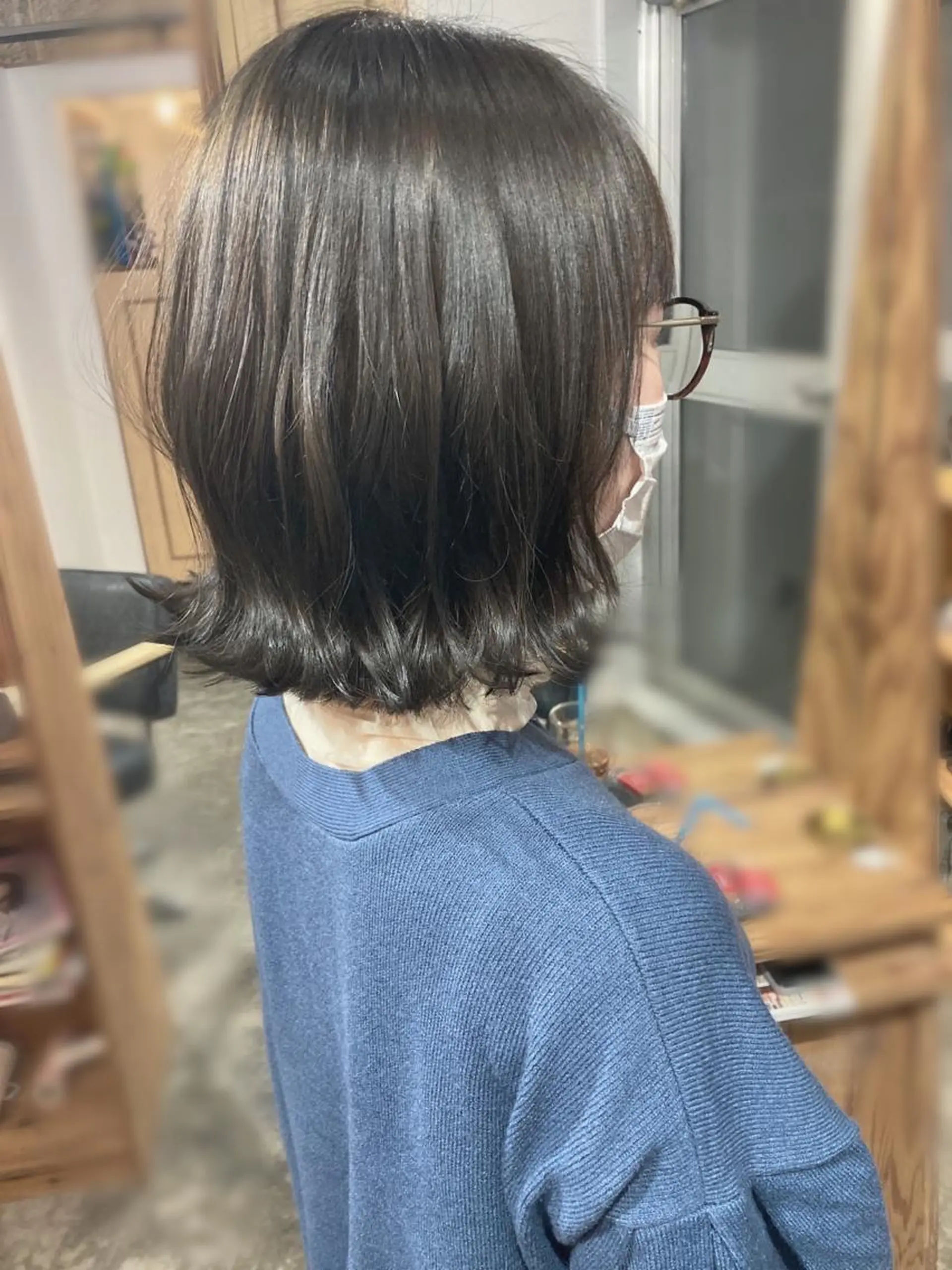 ミディアム ボブ 外ハネヘア roka ノゾミのヘアスタイル