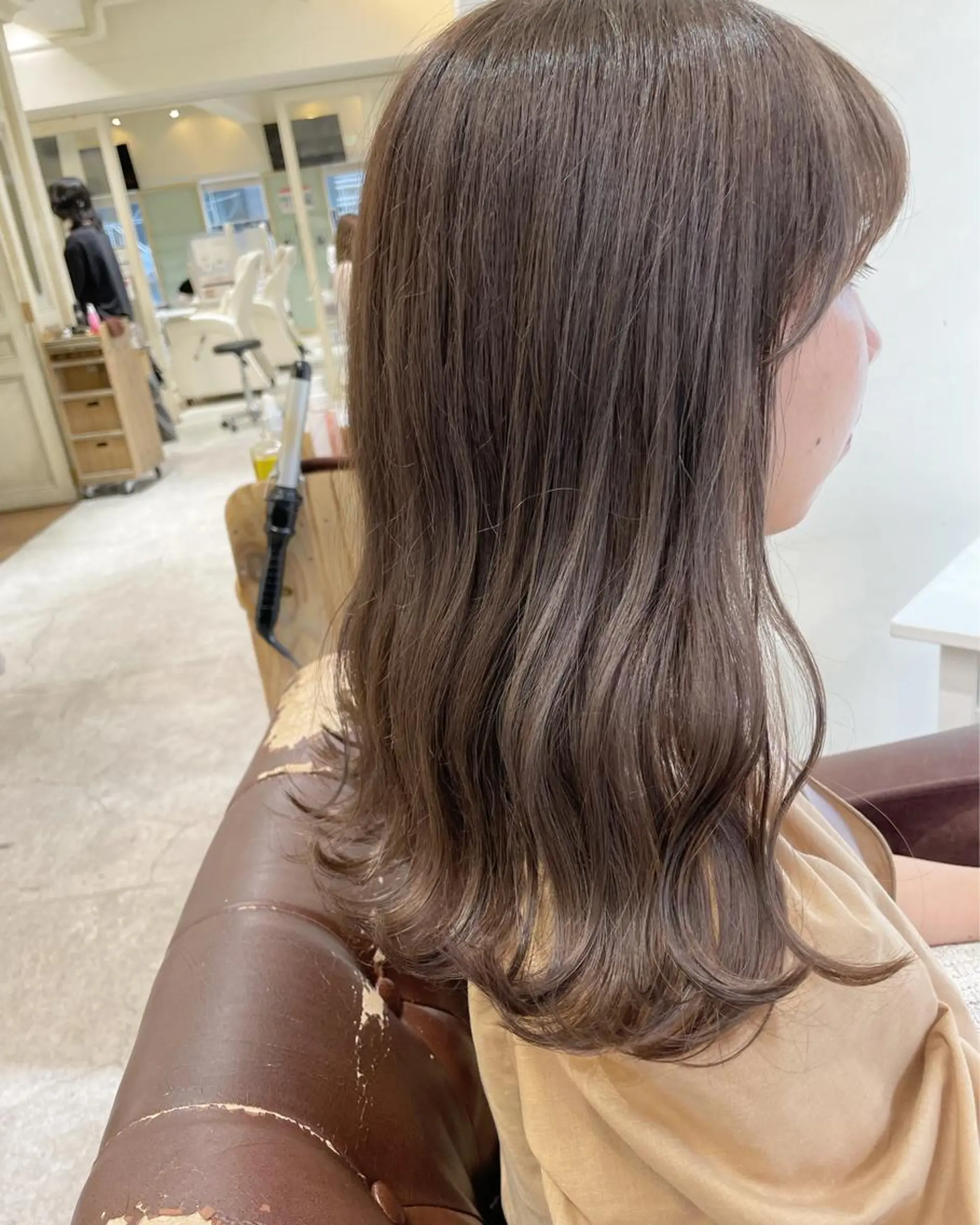 セミロング カラー カット ぱつっとボブ 古家 佑真のヘアスタイル