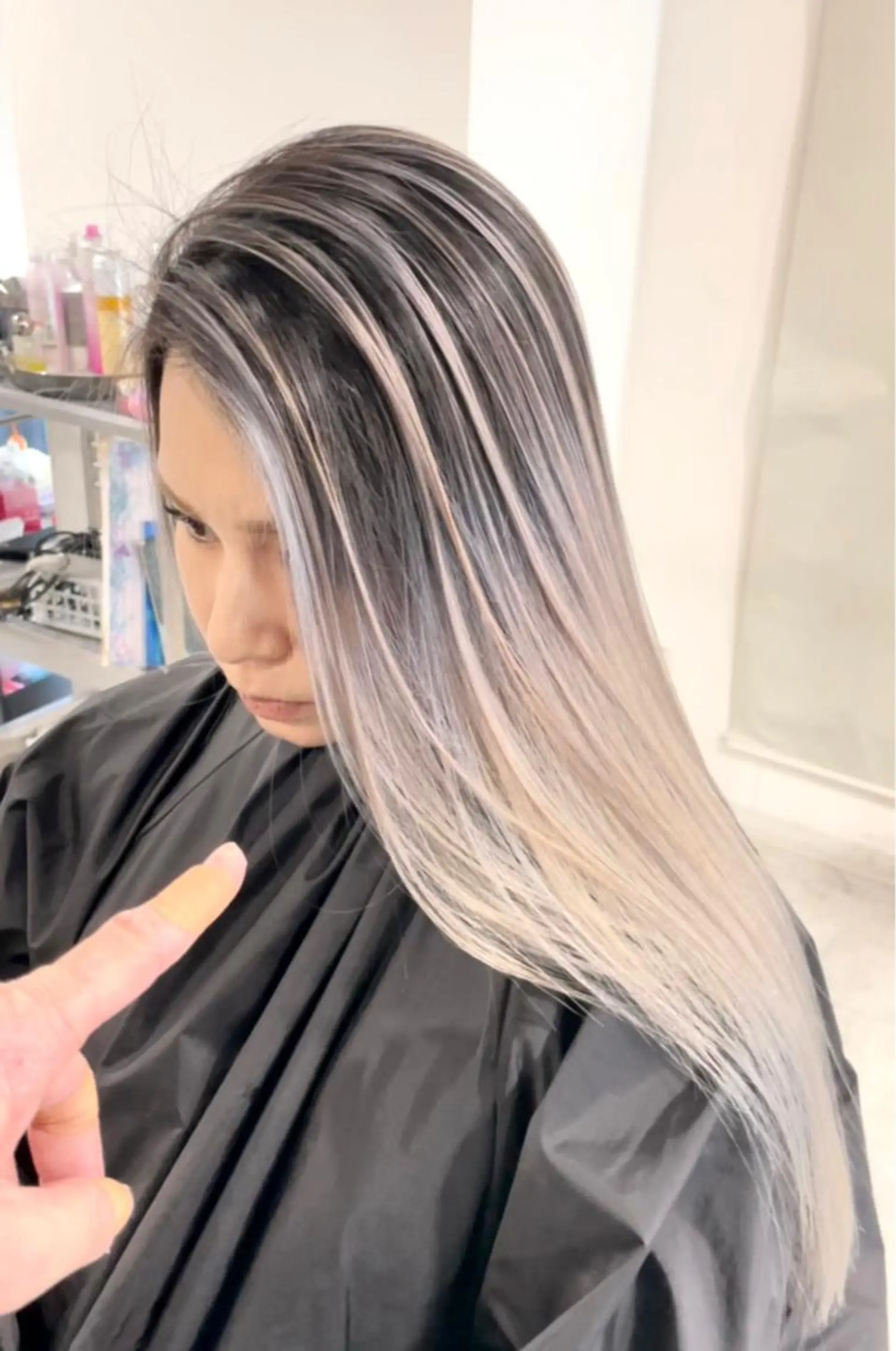 ロング レイヤーカット ヘアカラー トリートメント 神戸でブリーチなら puty/レイヤーのヘアスタイル