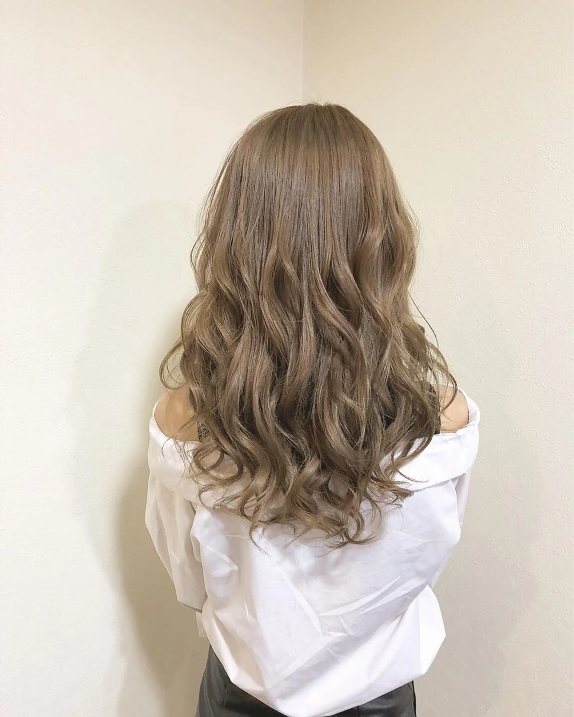 ロング ヤマグチ ヒカルのヘアスタイル