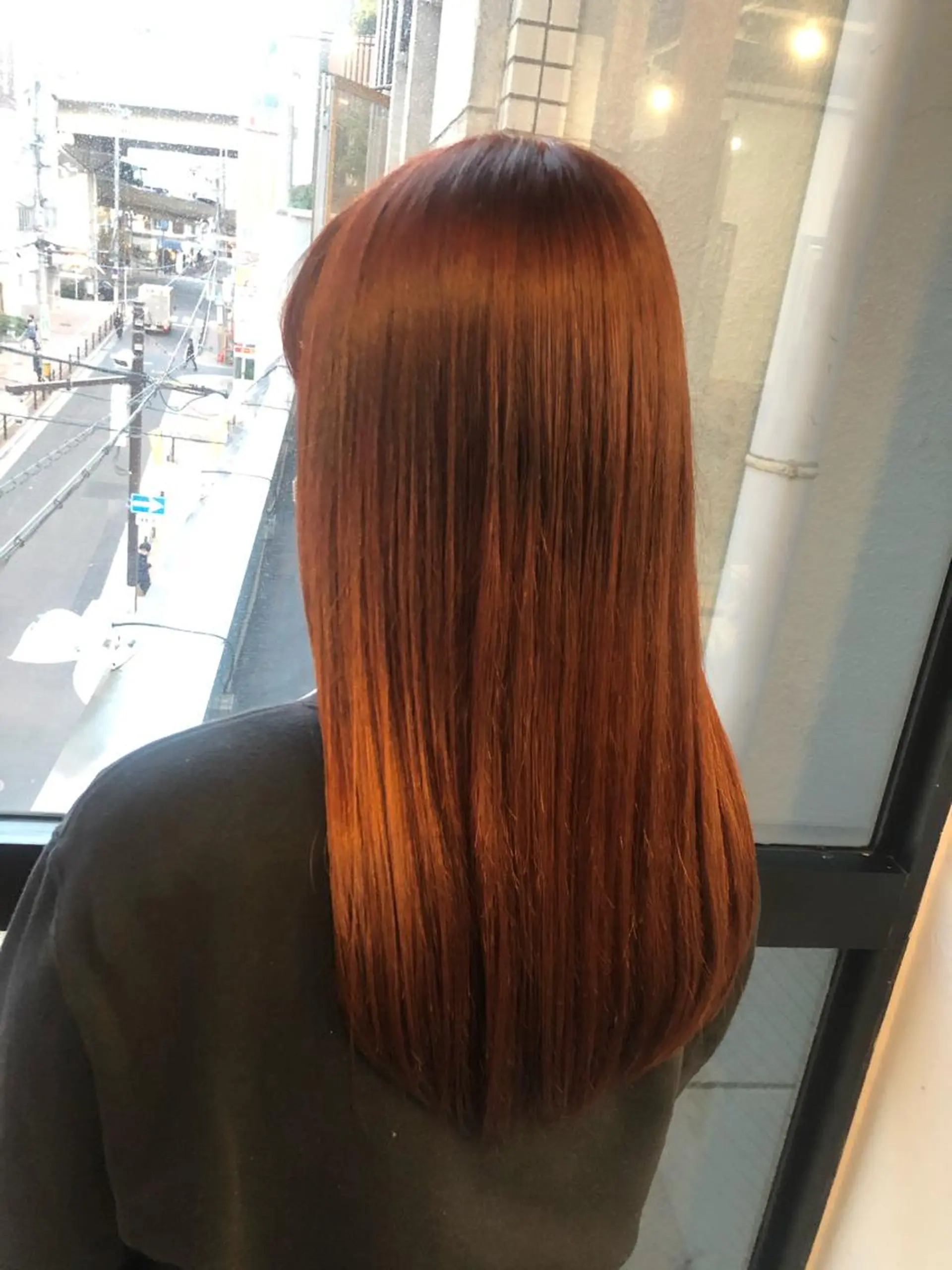 セミロング カラー 髪質改善＆ブリーチ 伊勢　祐一郎のヘアスタイル