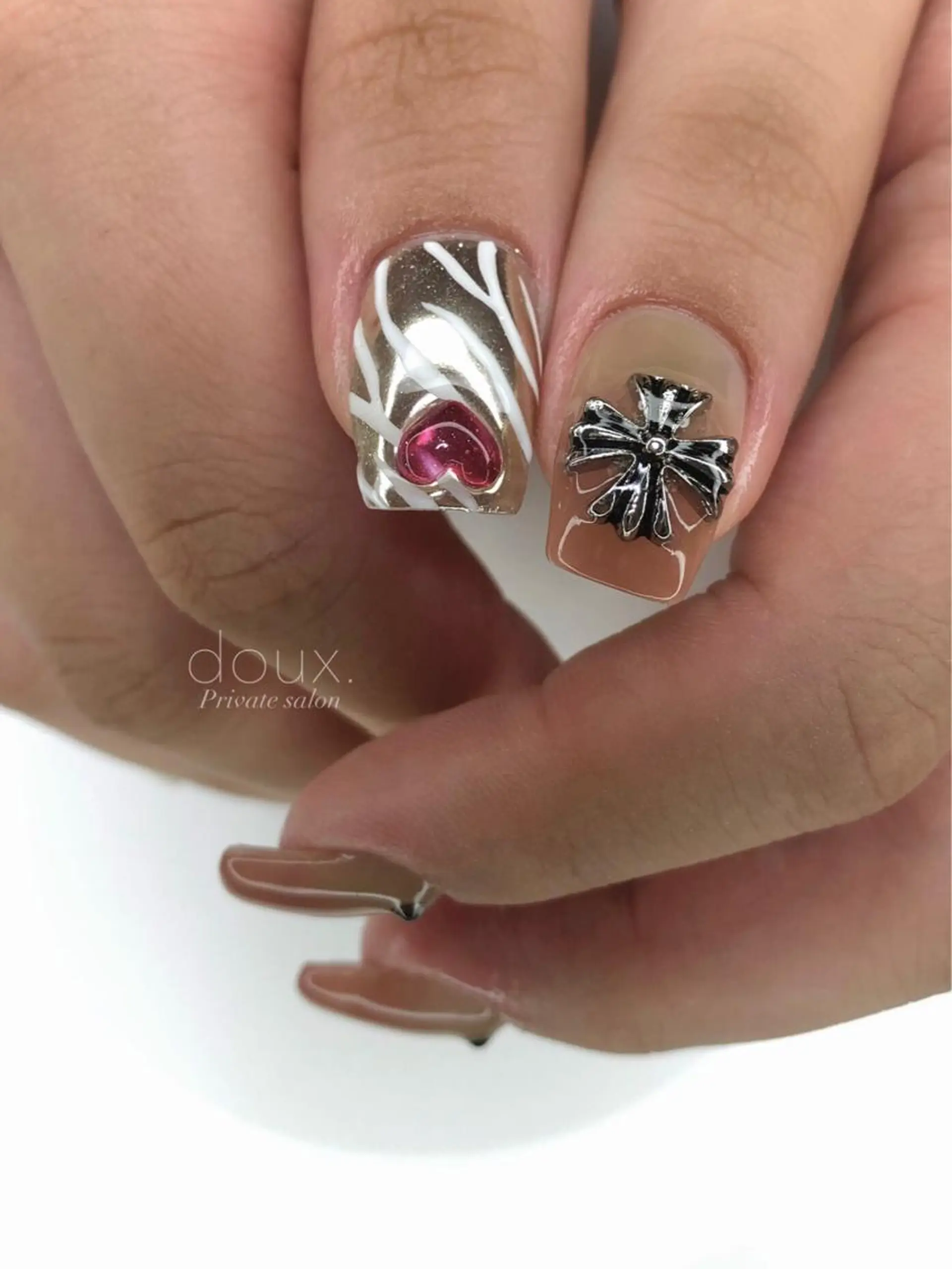 ネイル 韓国ネイル 持ち込み ニュアンスネイル シンプルネイル ワンホンネイル ハンドネイル doux. nailのネイルデザイン