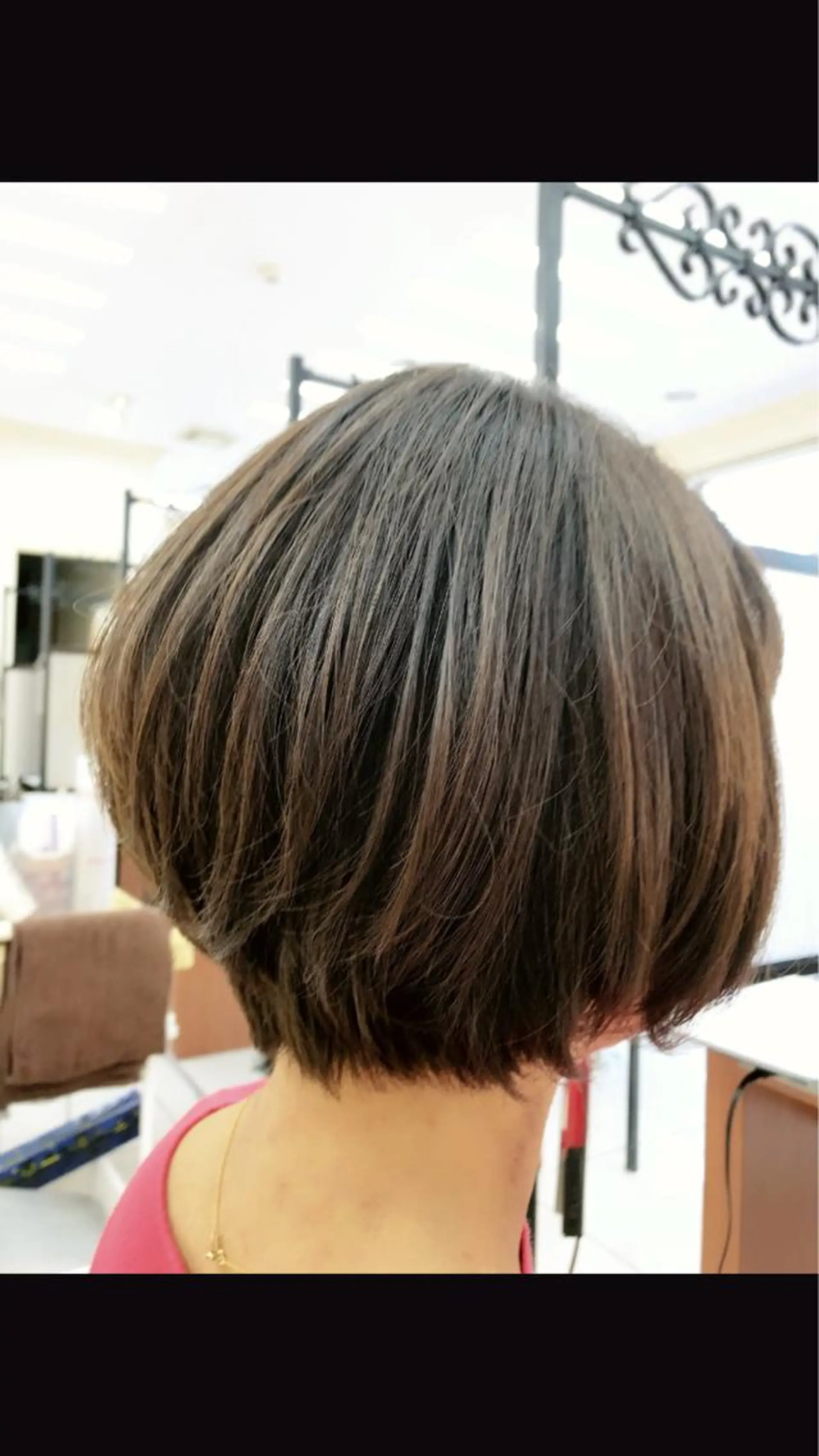 ショート カラー グレージュ ボブ ショートヘア 奈良崎 和弘のヘアスタイル