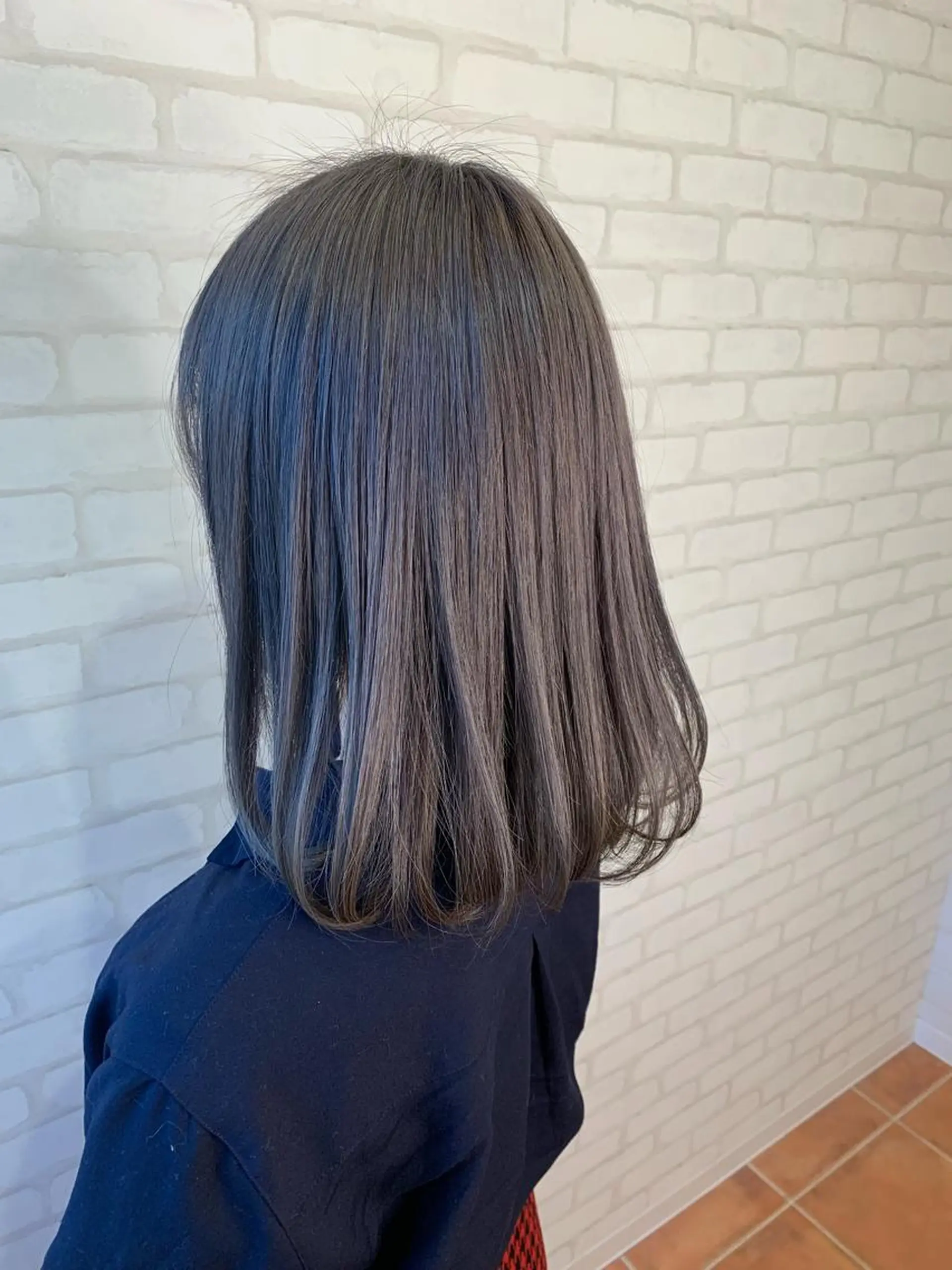 セミロング カラー ブルーカラー ブルージュ 透明感カラー グラデーションカラー グレージュ カット ヘアカラー トリートメント ✨艶髪✨透明感✨ 山内大樹のヘアスタイル