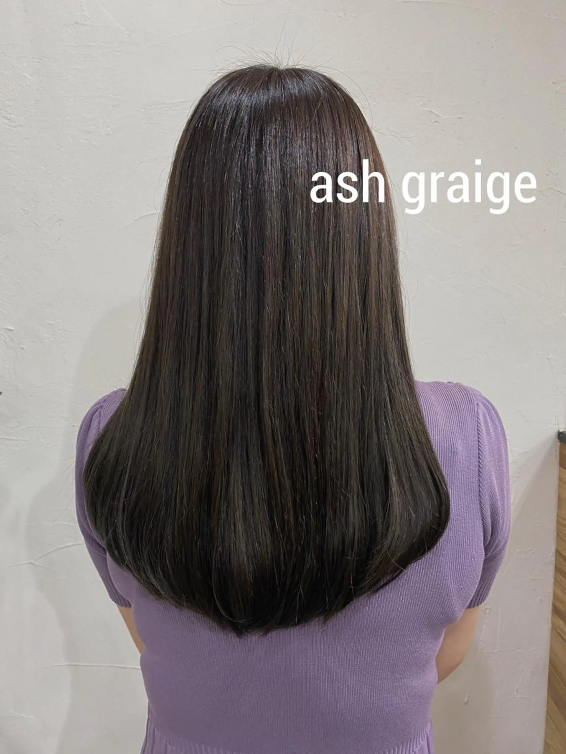 ロング カラー ヘアアレンジ アッシュ ベージュカラー 暗髪カラー🫐パーマ おくだりんかのヘアスタイル