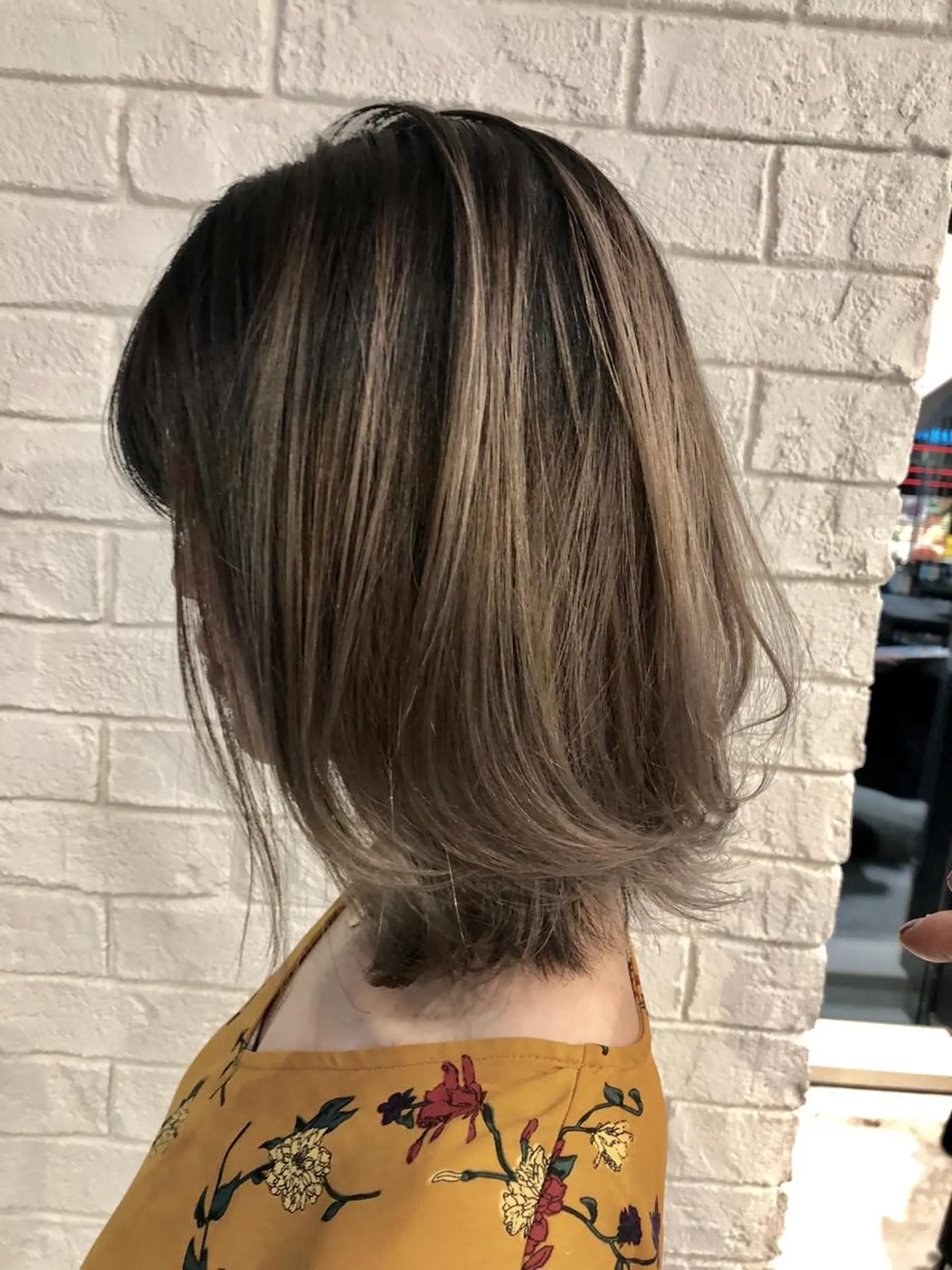 ミディアム カラー バレイヤージュ ブリーチ グラデーションカラー ハイライトカラー ハイライト OTAKU HAIR STUDIO所属・shin✨今月注目✨ スタイリスト（急募）のヘアスタイル