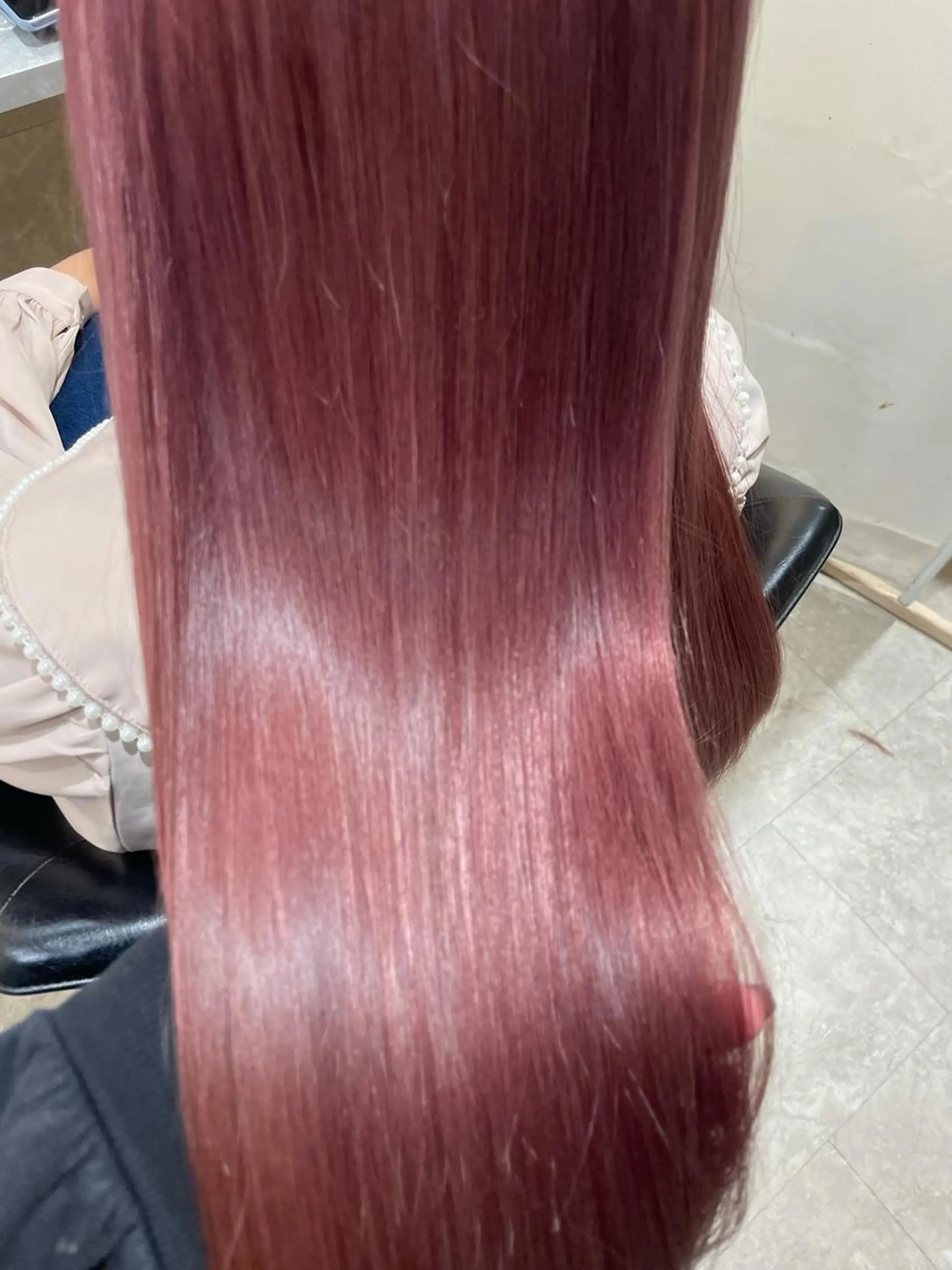 ロング カラー ピンクカラー ヘアカラー トリートメント Rina  のヘアスタイル