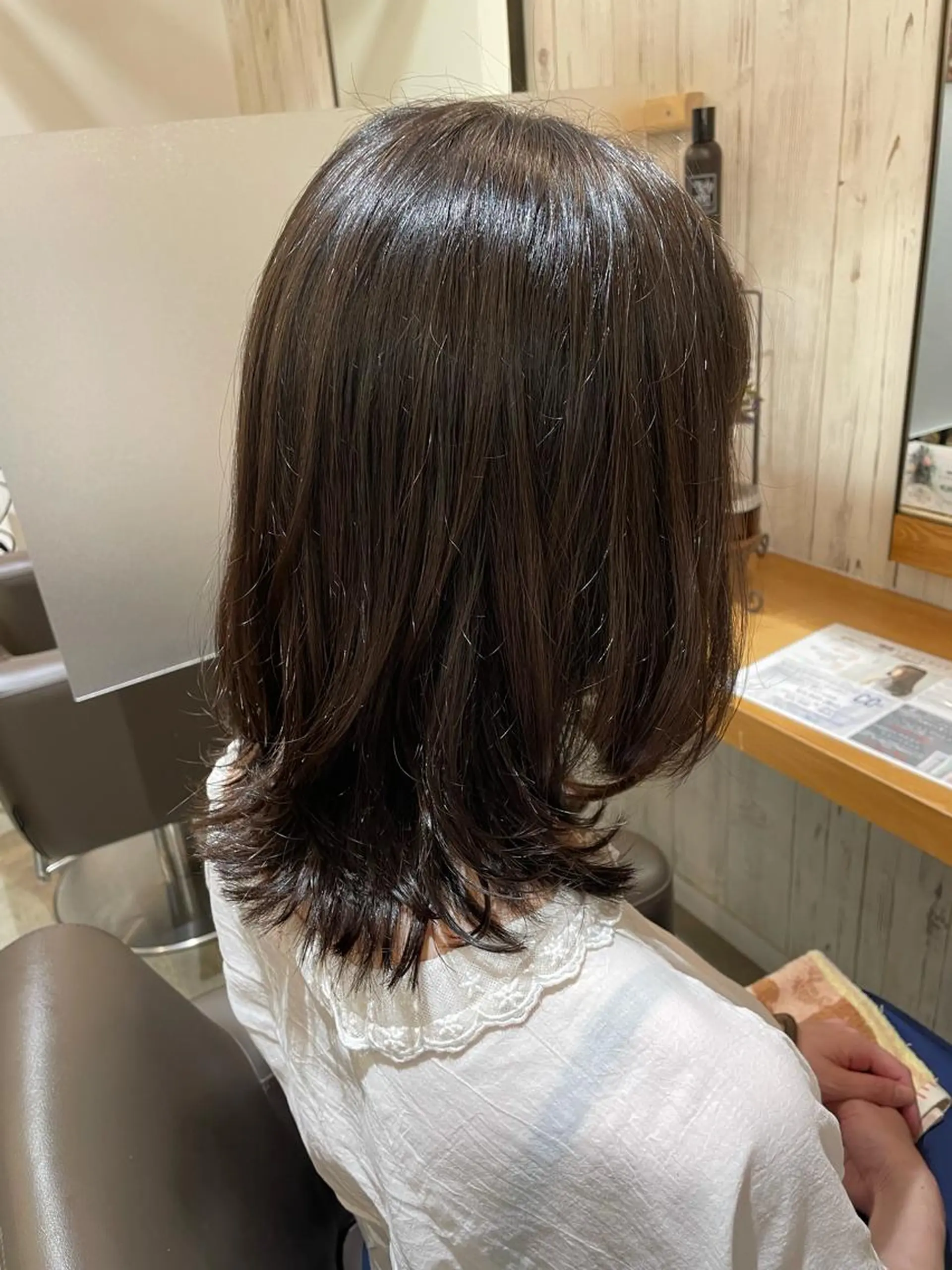 ミディアム レイヤーカット 高木 櫻のヘアスタイル