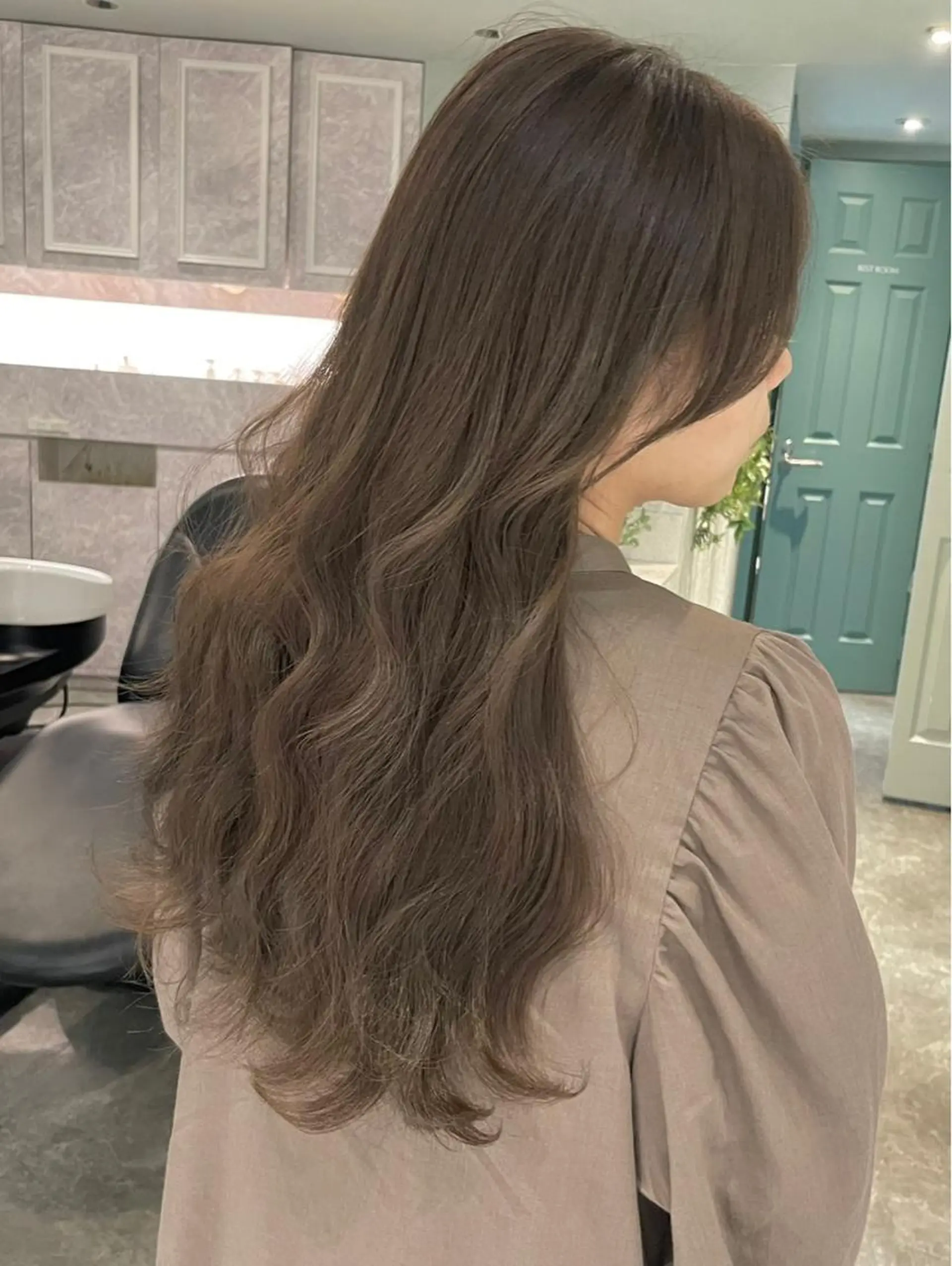 セミロング カラー ヘアカラー トリートメント ロンドクラン所属・💎似合わせカラー 💎石濱俊介のヘアスタイル