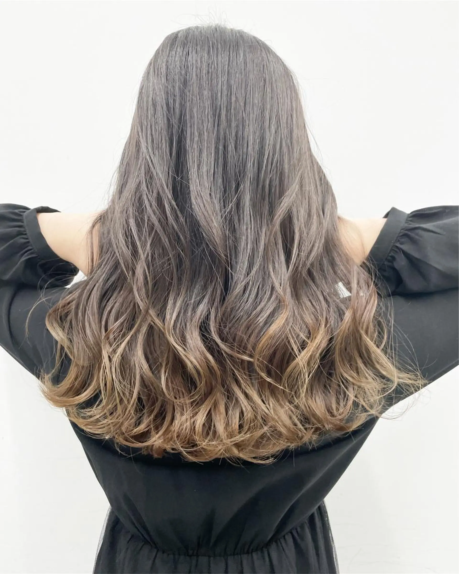 ミディアム カラー グラデーションカラー 🦄インナーカラー 🦄貫井彩花のヘアスタイル