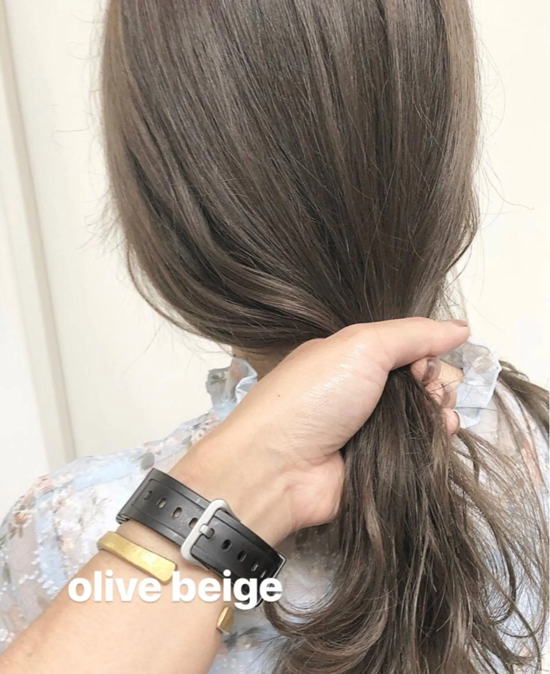 セミロング カラー オリーブカラー autre所属・大久保 ひでなりのヘアスタイル