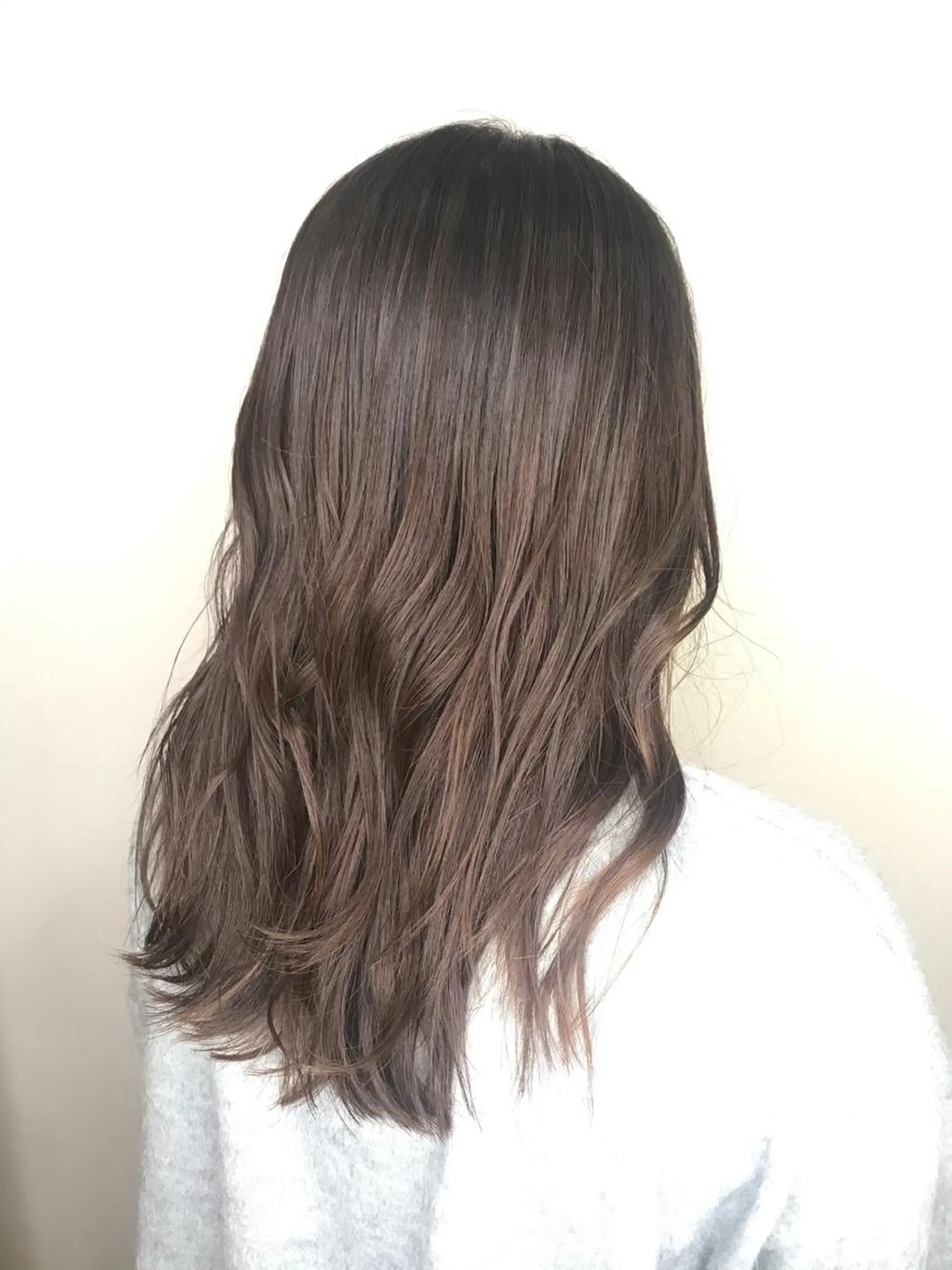 セミロング 透明感カラーブリーチ 🌼シゲモトアヤ🌼のヘアスタイル