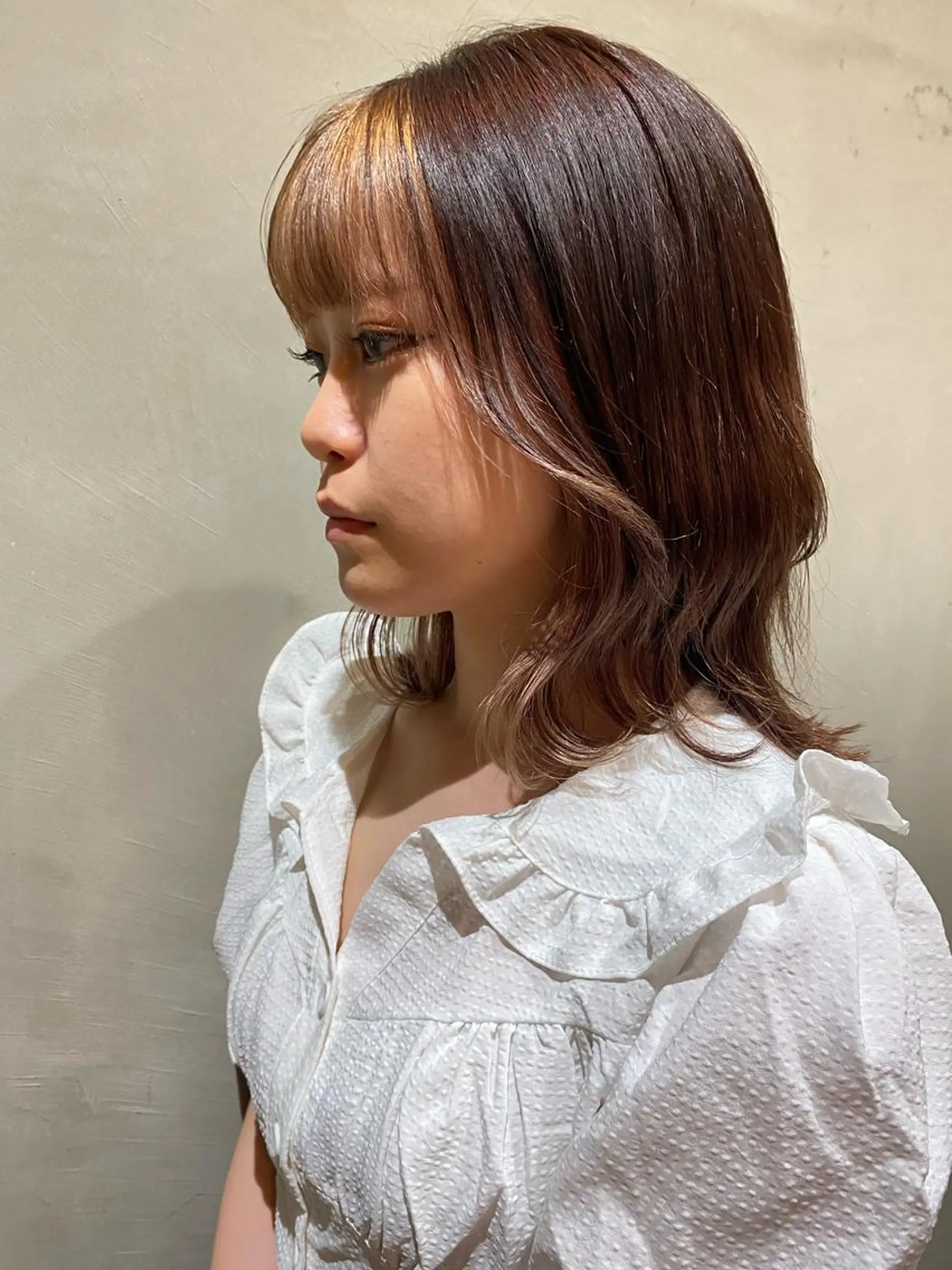 ミディアム カット ヘアカラー トリートメント 髪質改善韓国レイヤー SHIORI🦋のヘアスタイル