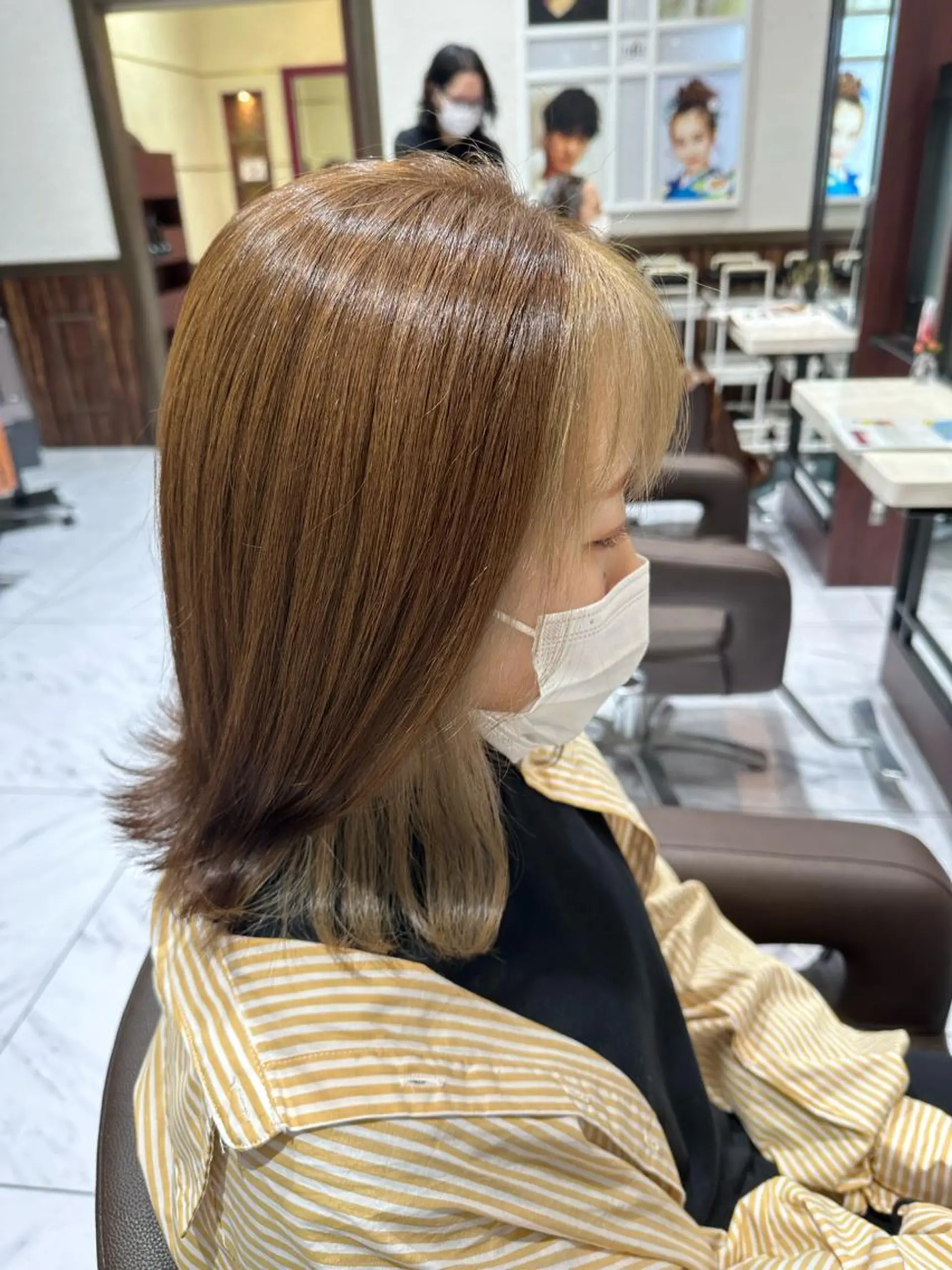ミディアム カラー ミストバング ブリーチ デザインカラー  フェイスフレーミング 七井 香奈 (なないかな)のヘアスタイル