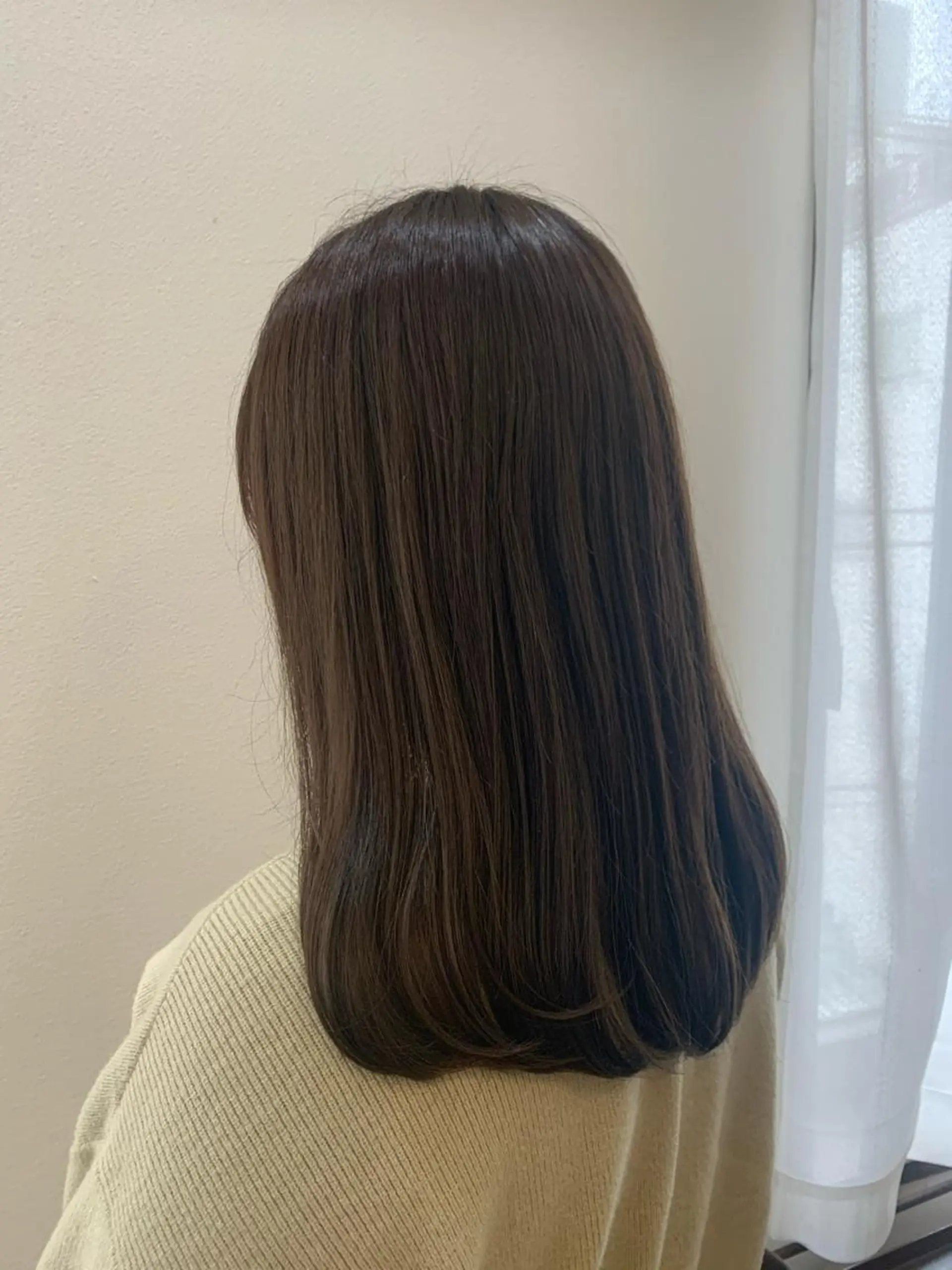 セミロング カラー ベージュカラー トリートメント 現地韓国ヘア🇰🇷 Chisaki치사키のヘアスタイル