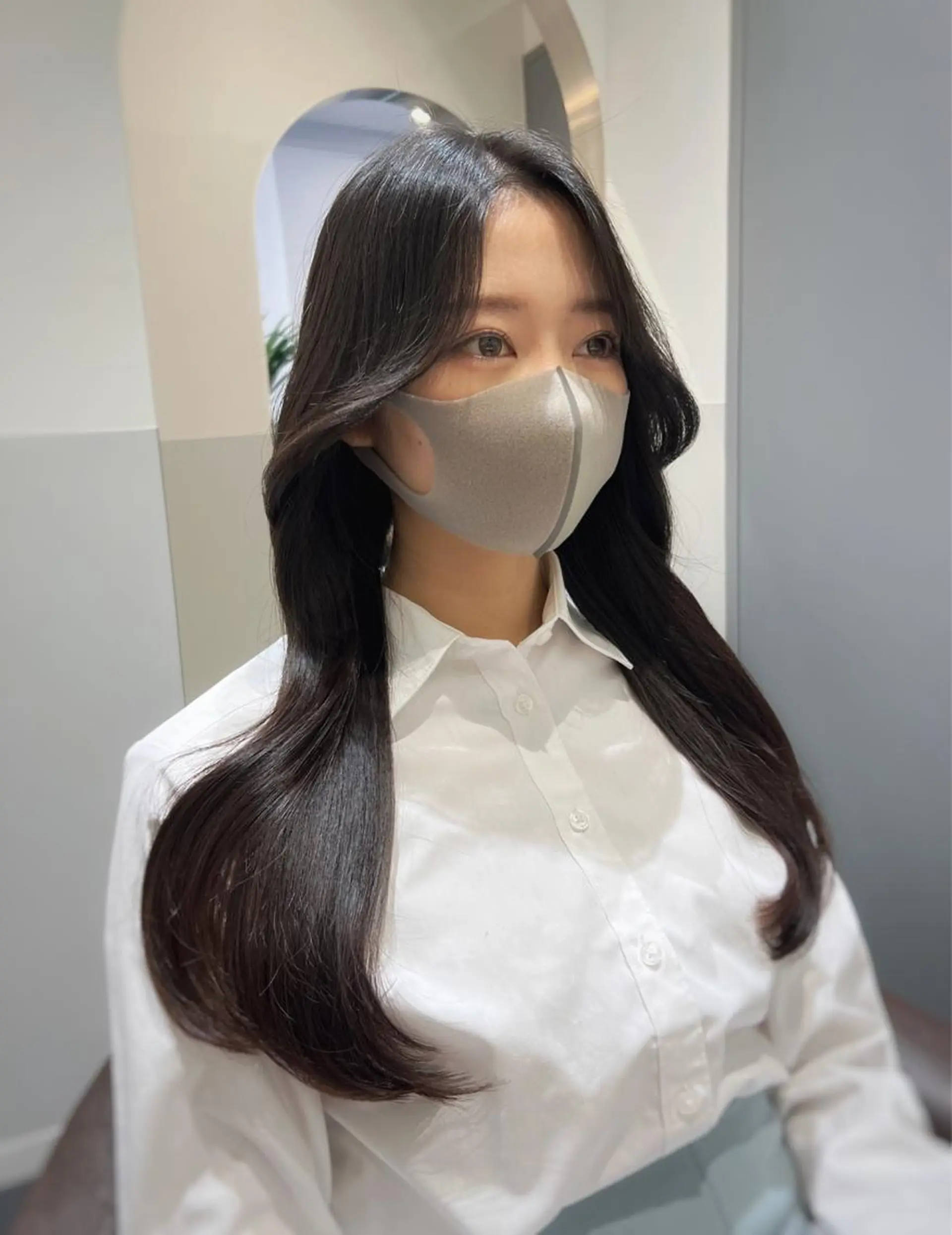 ロング 韓国風カラー くびれヘア 顔周りカット 髪質改善 ヨシンモリ カット トリートメント SALOWIN east店6F所属・TAKUMI 【美髪特化】のヘアスタイル