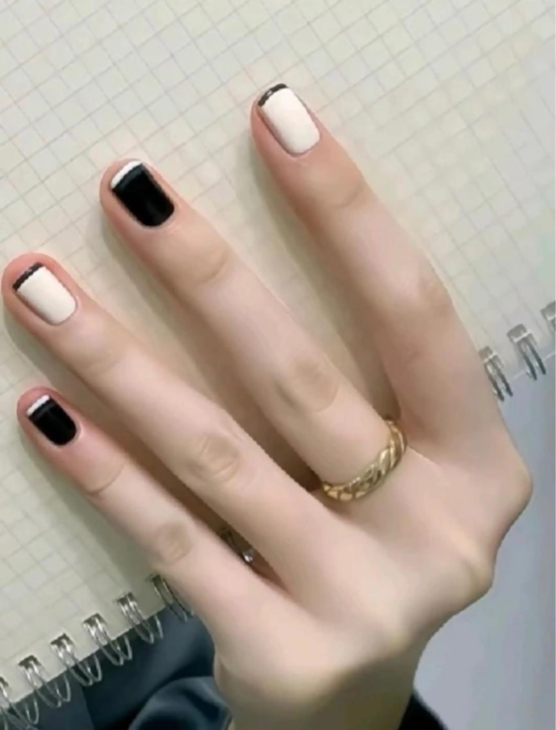 ネイル ハンドネイル ハンドケア 🤩 Yuliaユリアのネイルデザイン