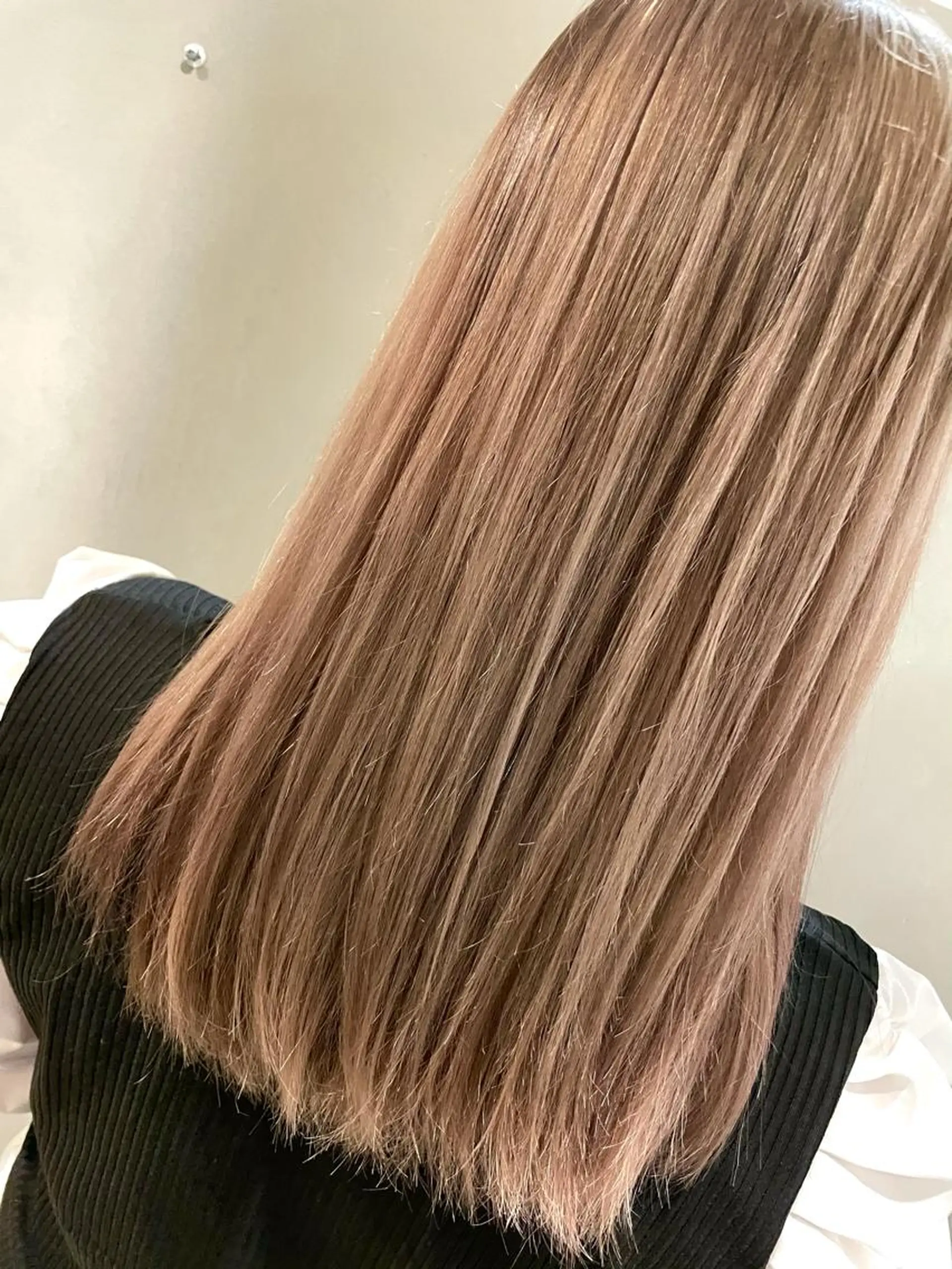 ミディアム カラー ヘアカラー ハイライトが 得意なニキです😊のヘアスタイル