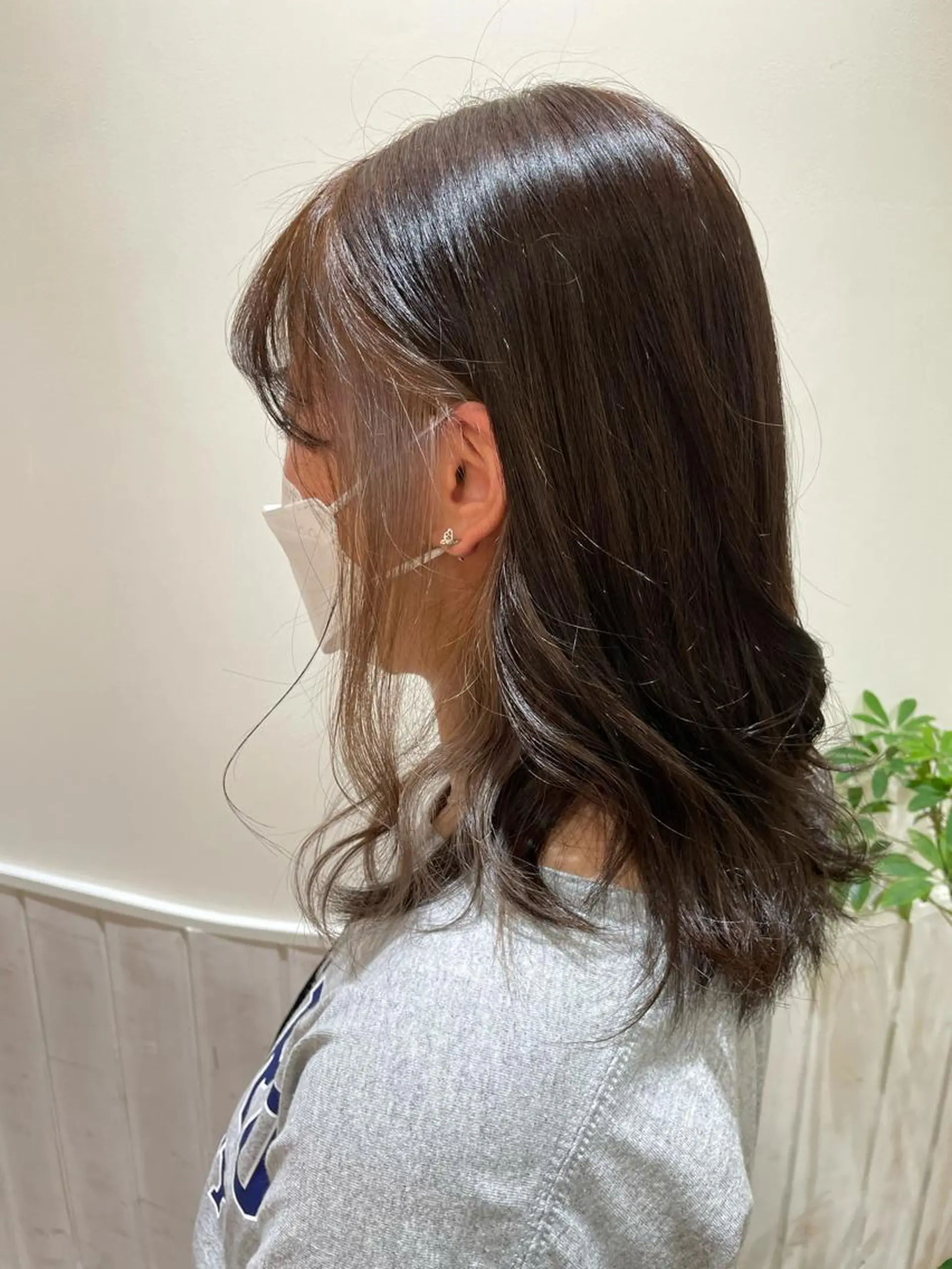 セミロング ヘアカラー 古賀 紅音のヘアスタイル