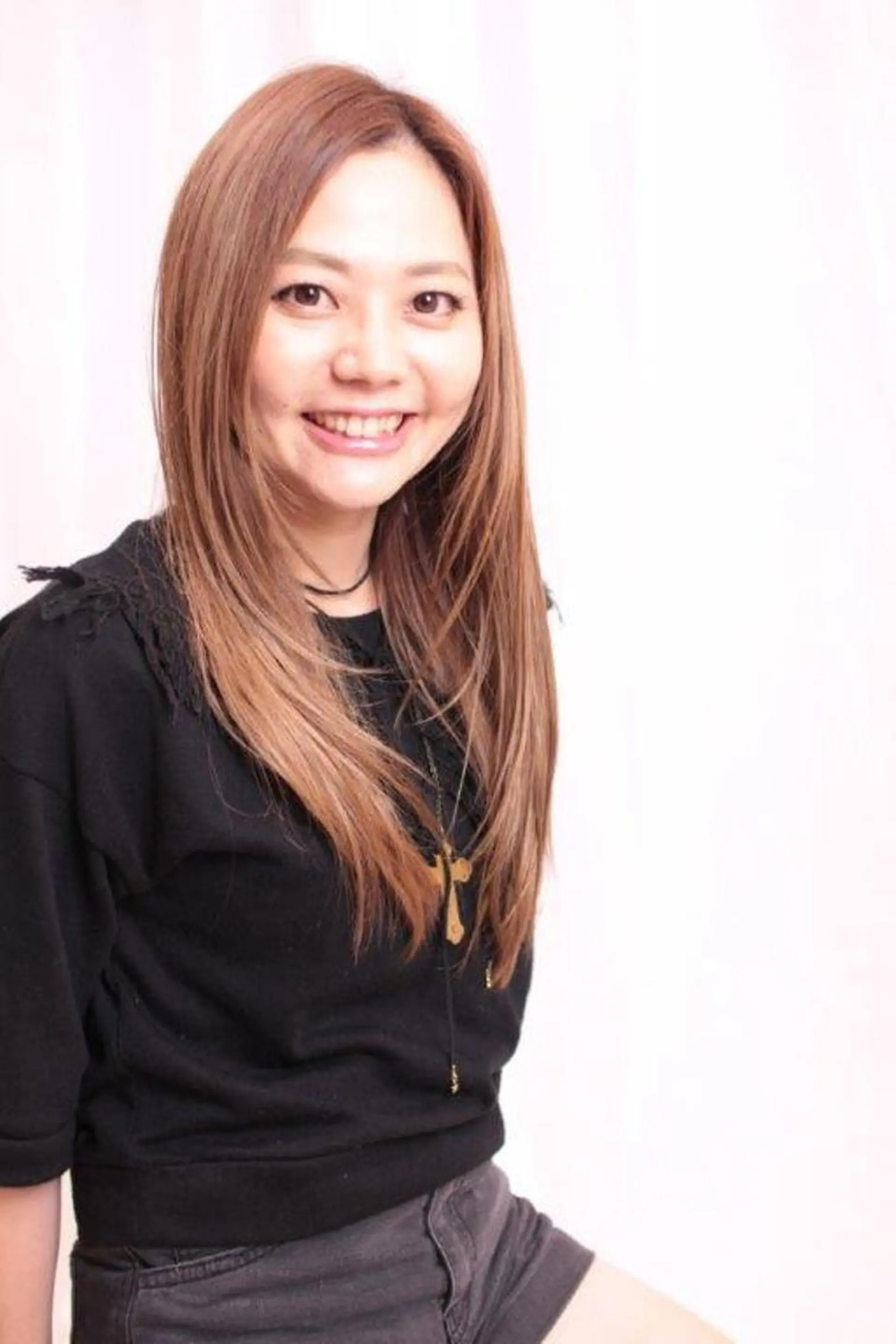 ロング カラー カット 前髪縮毛矯正 高野開弦ハイトーンのヘアスタイル