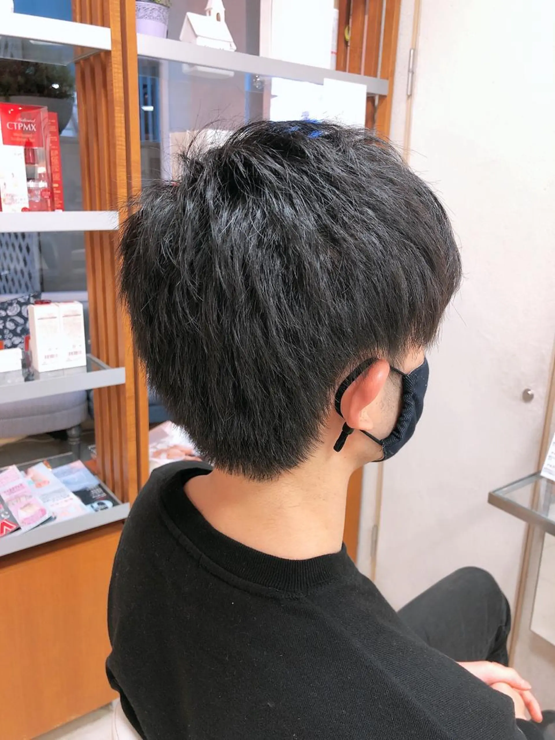 メンズ 刈り上げ カット 阿部 美咲のヘアスタイル