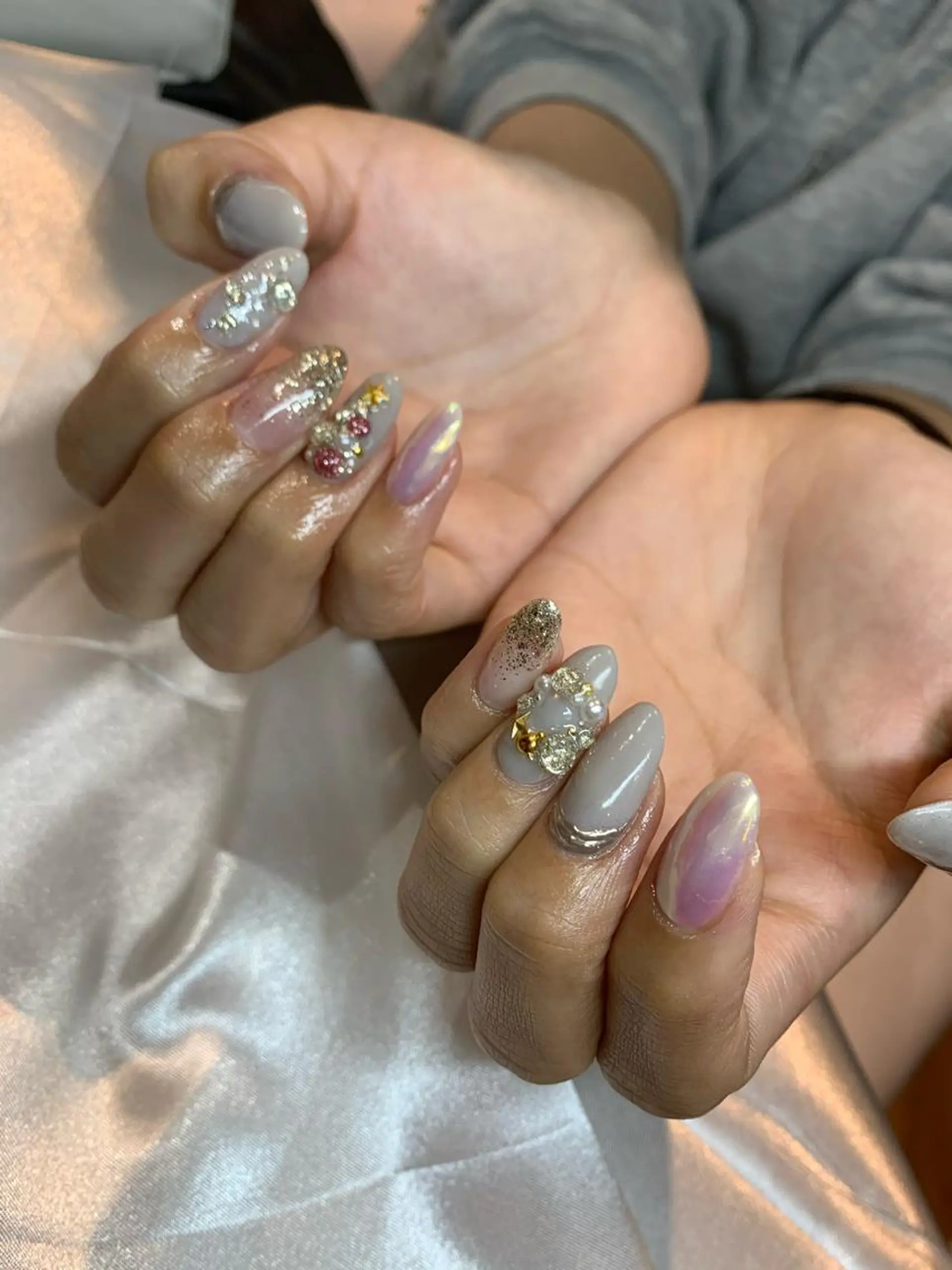 ネイル ニュアンスネイル 冬ネイル クリスマス ハンドネイル glow_ nailのネイルデザイン