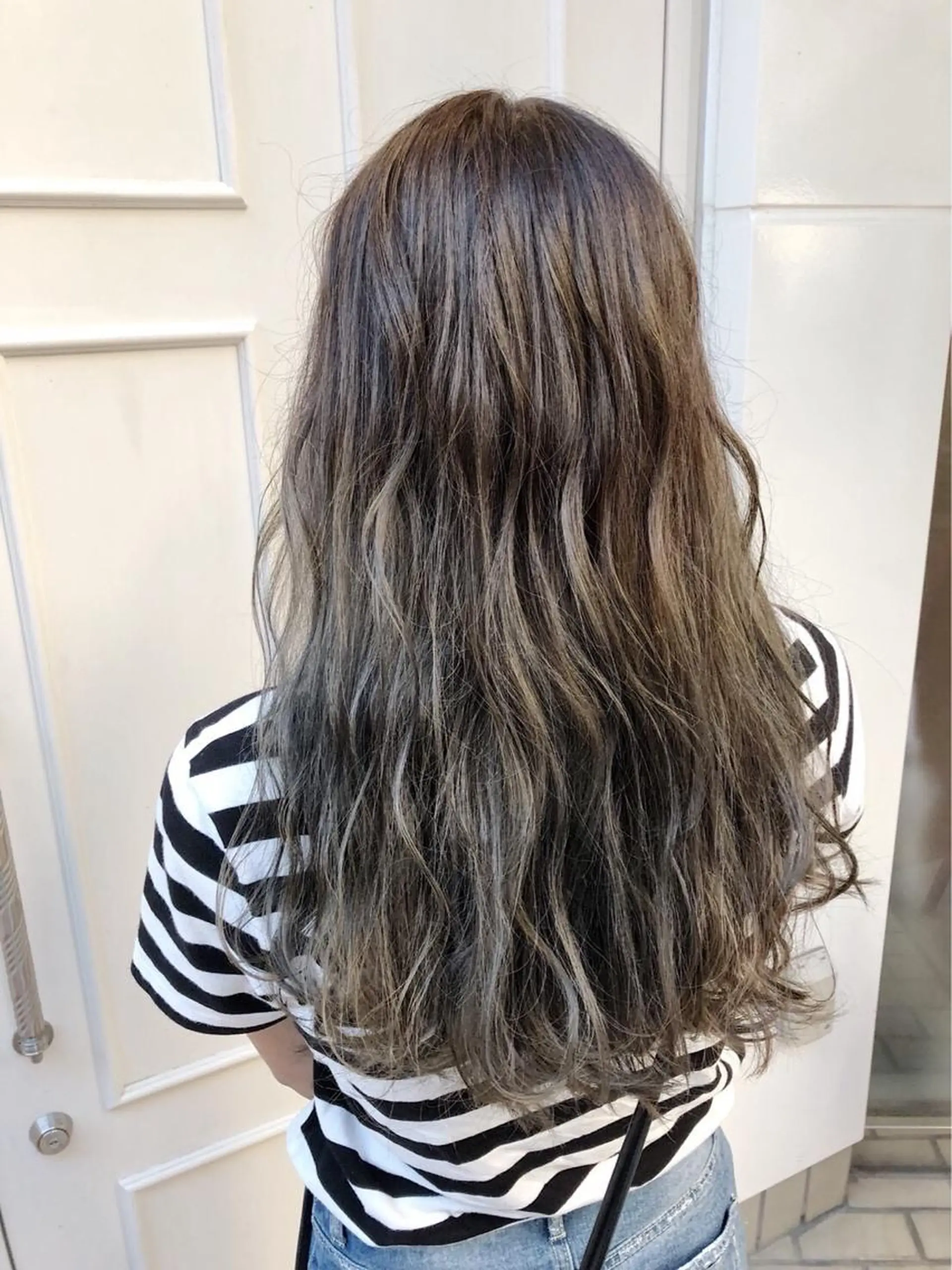 セミロング カラー シルバー 💈Blanco💈 カラー&ケア🌈のヘアスタイル