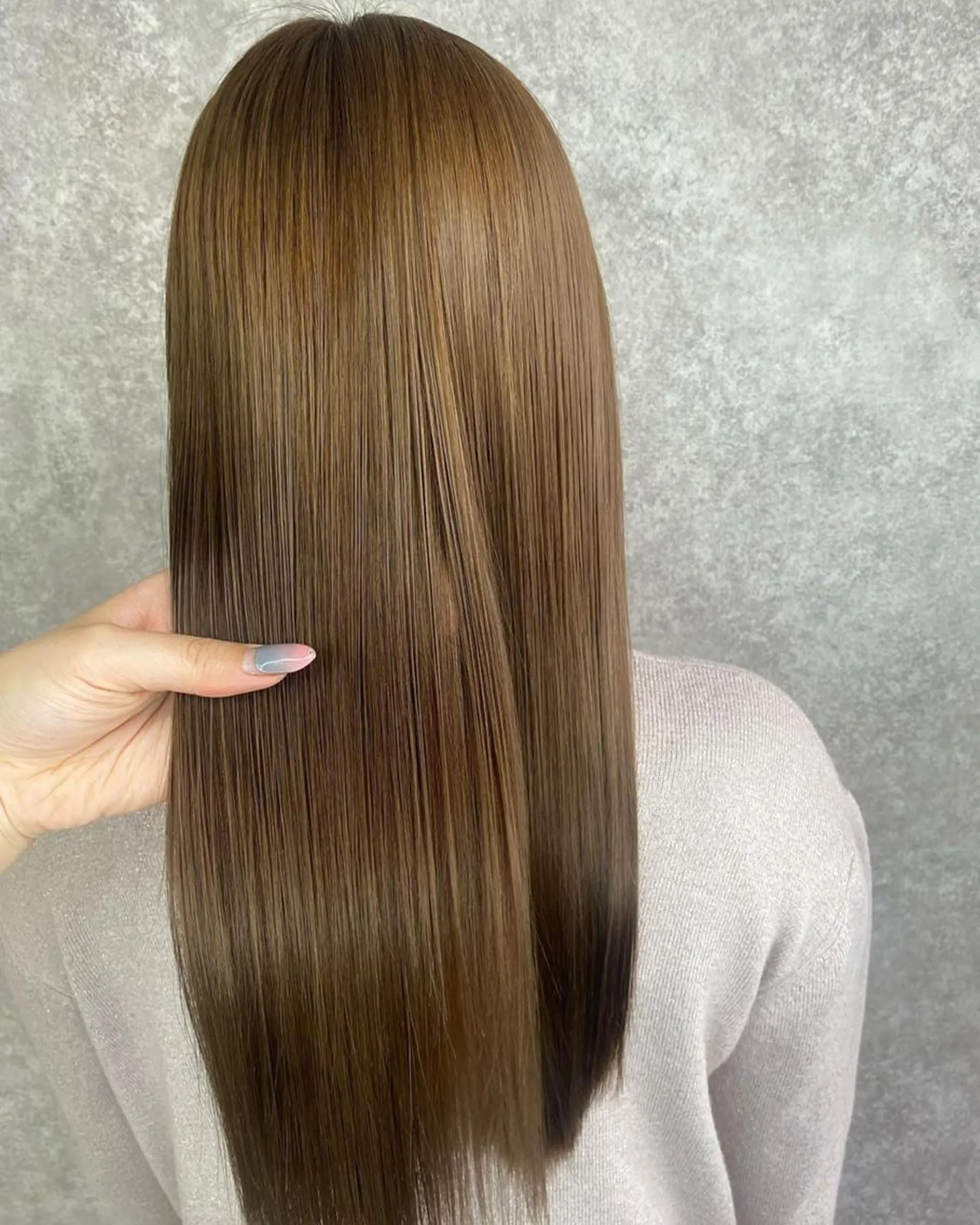 ロング カラー アッシュ ベージュカラー ブリーチ ブリーチなしカラー 髪質改善 UNDER vr 【アンダーバー】のヘアスタイル