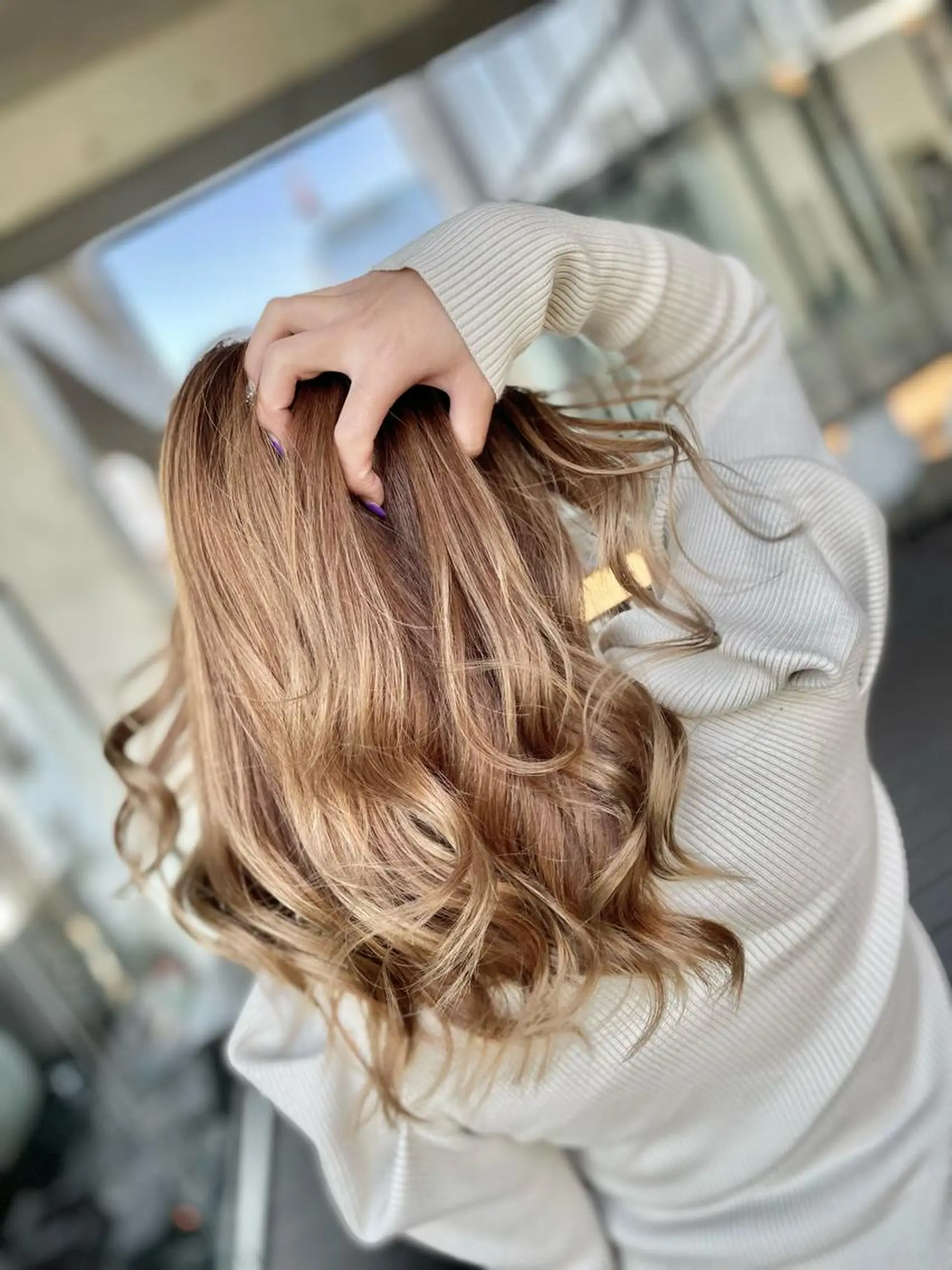 ミディアム カラー ベージュカラー ブリーチ ブロンド ブロンドベージュ ケアブリーチ BOOTH share saron所属・今井 勝也のヘアスタイル