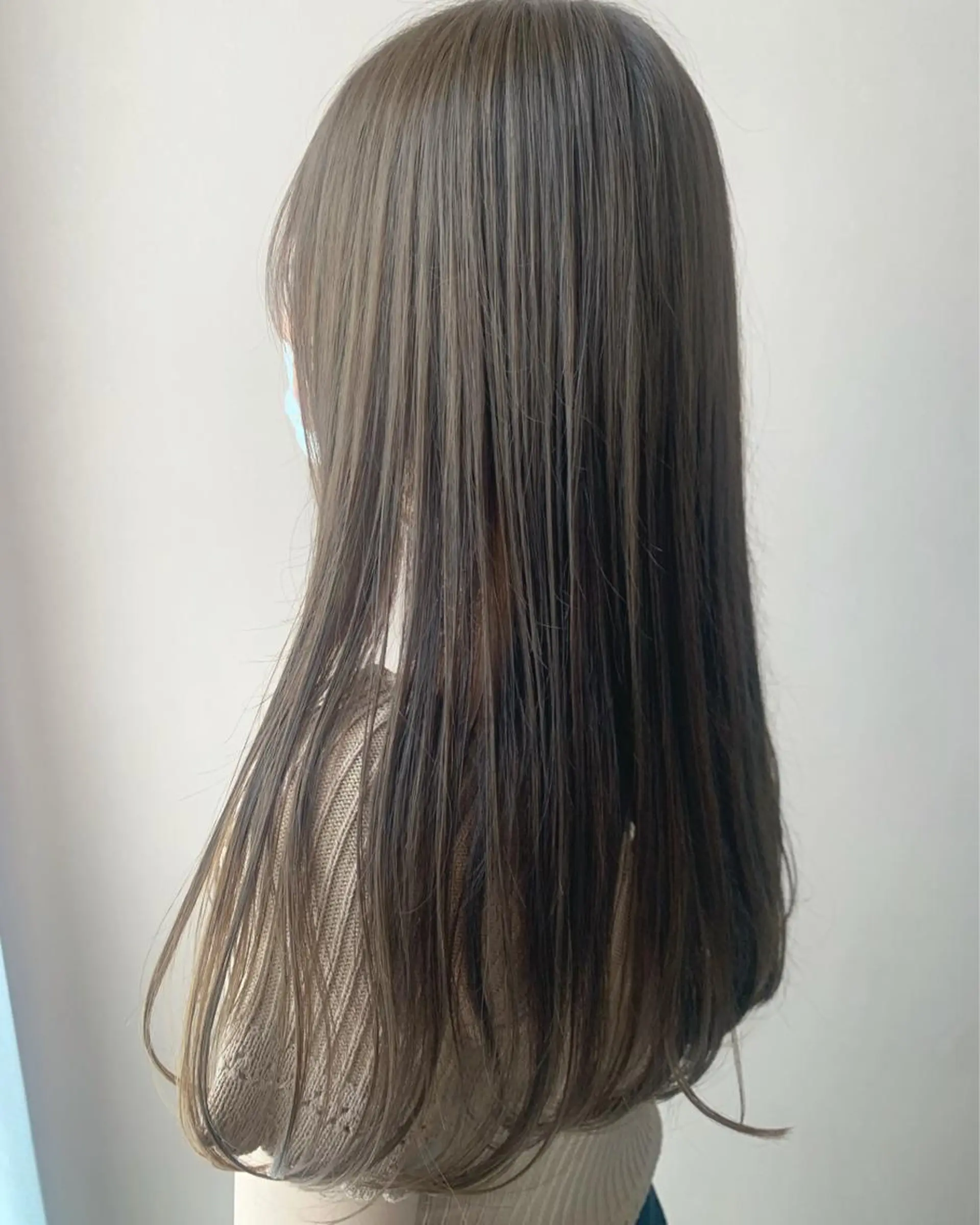 ロング カラー ブリーチ グレージュ ブリーチなしカラー カット ヘアカラー トリートメント hub hair レイヤー/透明感のヘアスタイル