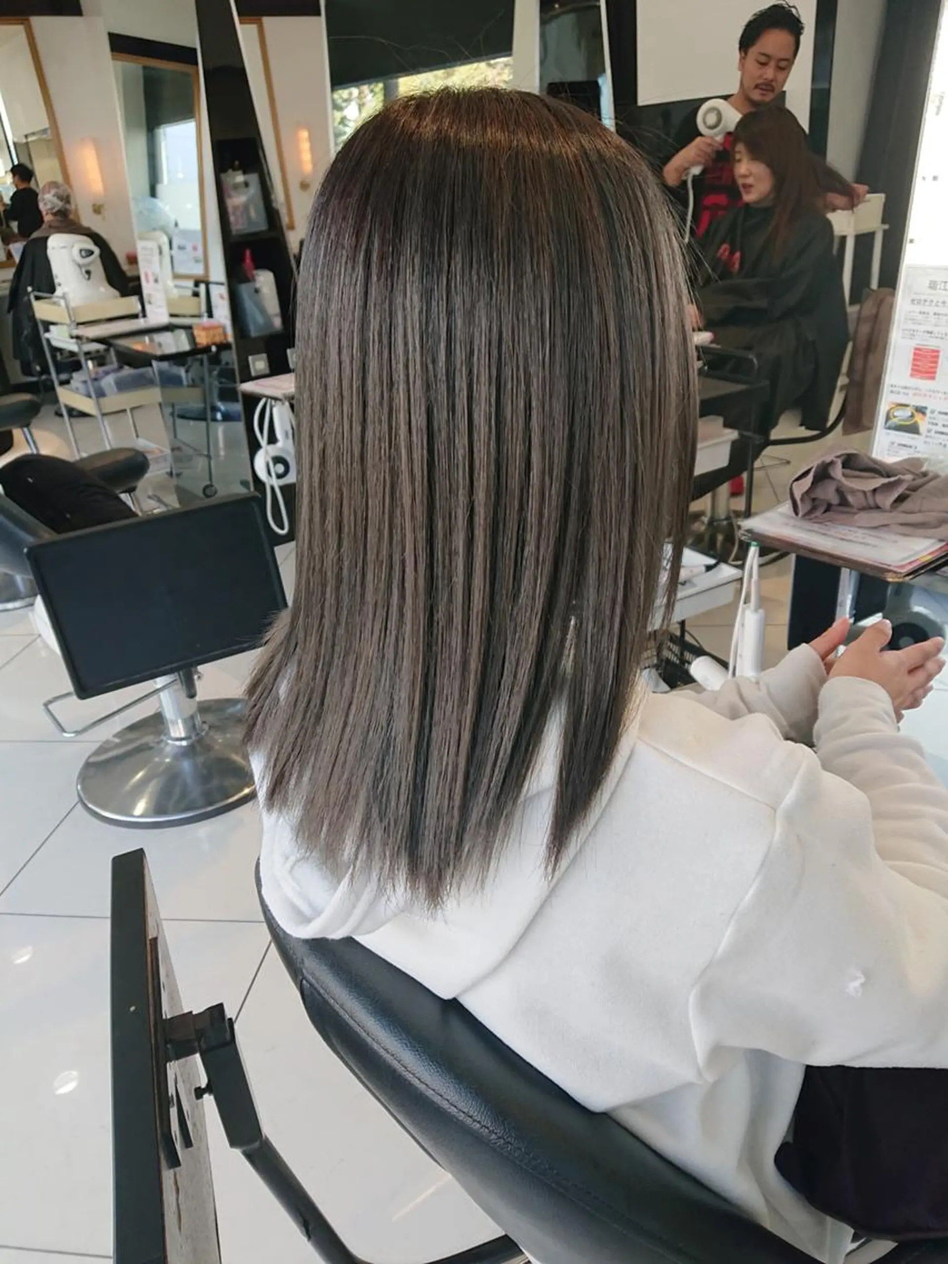 ミディアム カラー ショートボブ ミディアムパーマ ボブ 髪質改善 縮毛矯正 カット ヘアカラー トリートメント ジニアル所属・長島 司のヘアスタイル